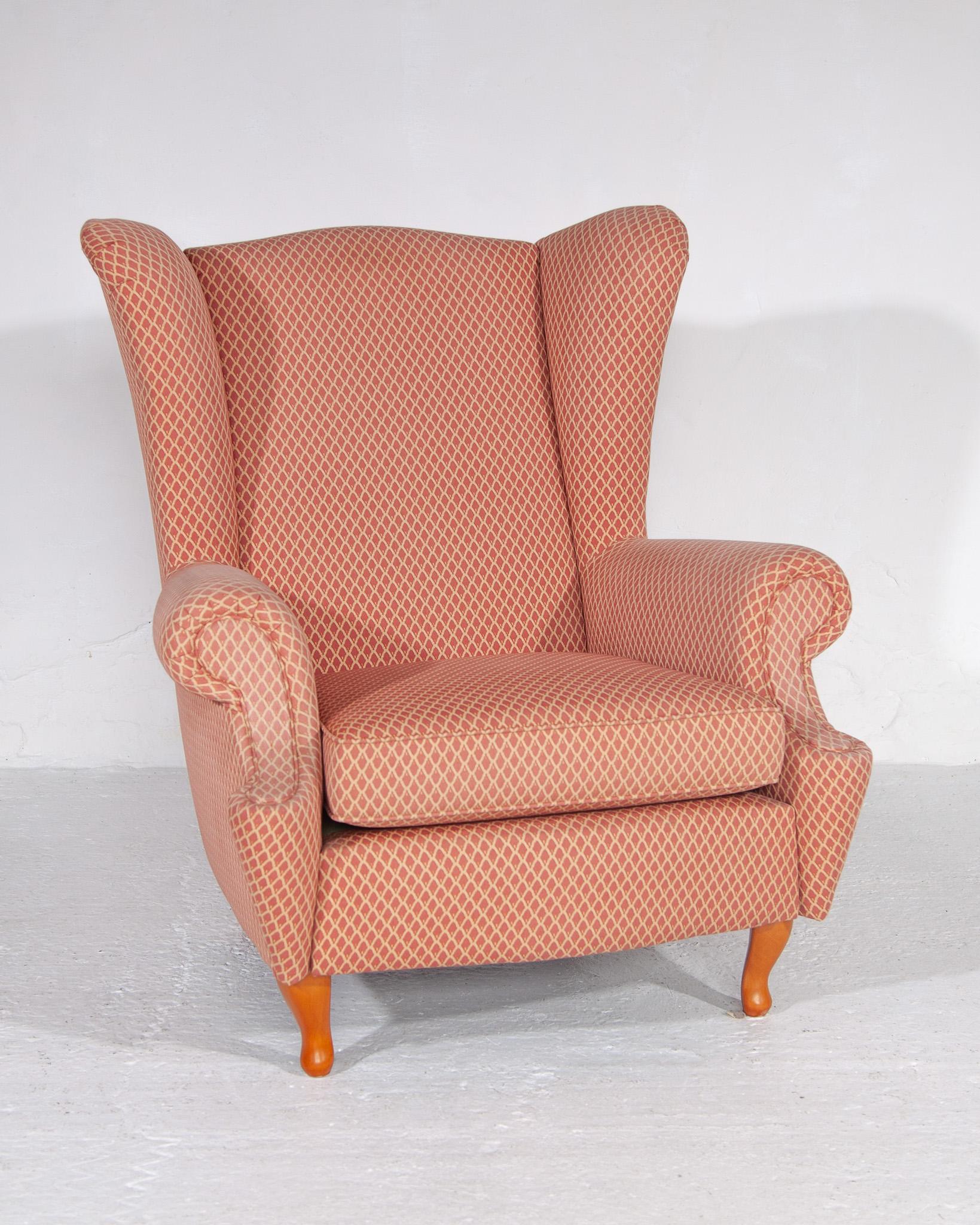 Late 20th Century Set of 2 Lounge Wingback Chairs attributed to ISA Bergamo For Sale