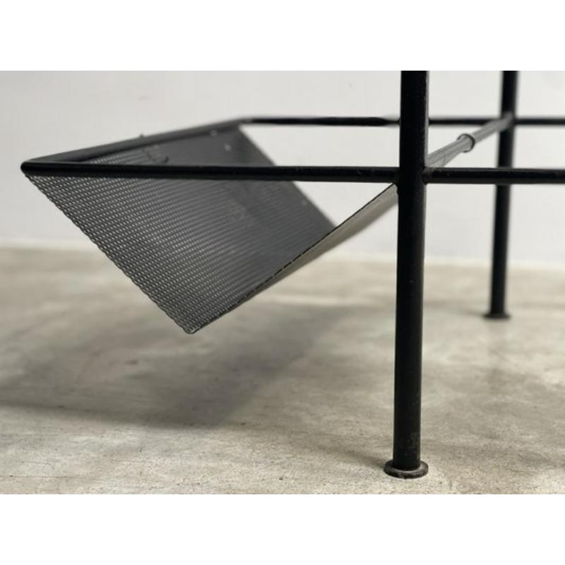 Français Ensemble de 2 tables basses par Mathieu Matégot, France, années 1960 en vente