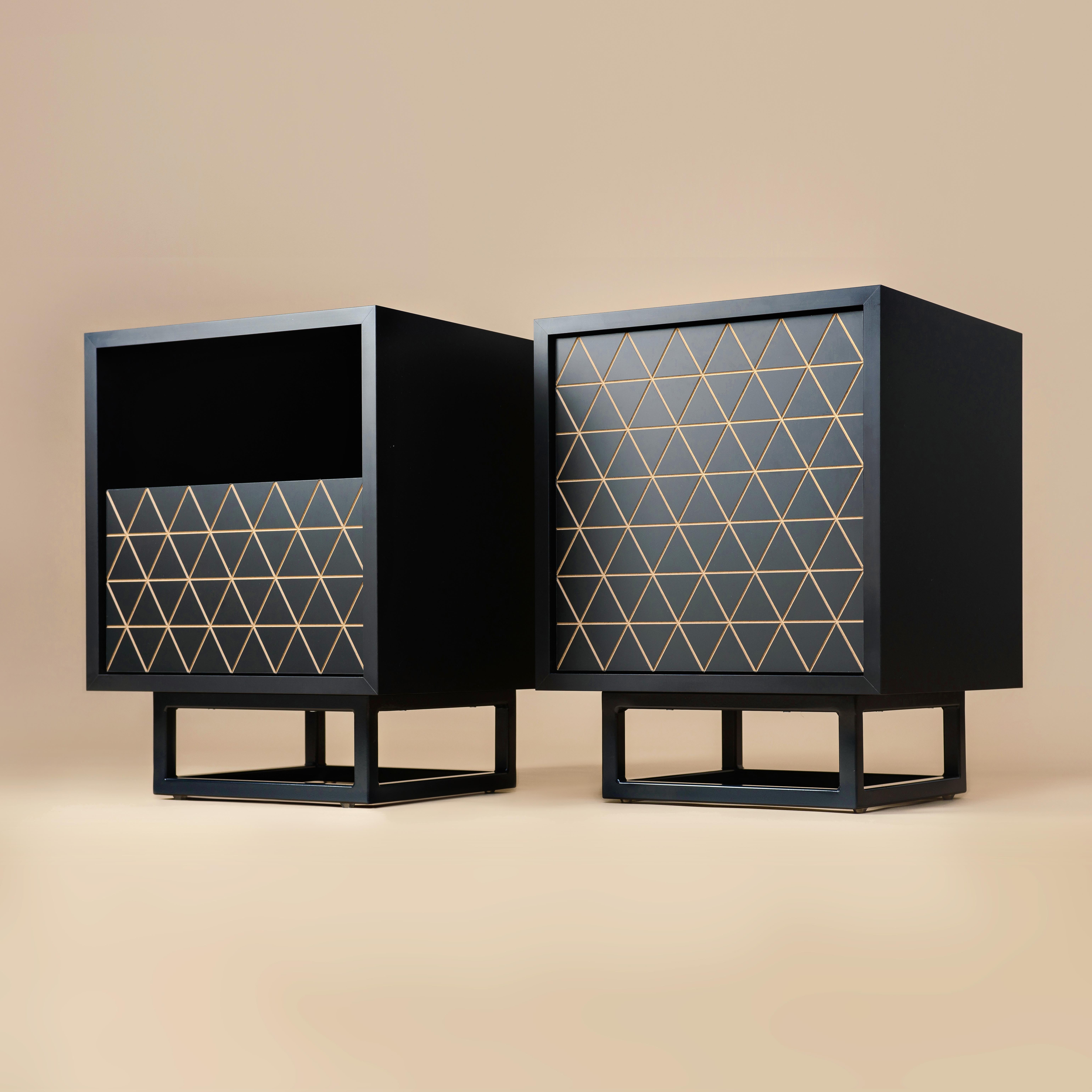 Set of 2 LOWBO XS nightstands by Phormy
Dimensions: D 40 x W 40 x H 53 cm.
Materials: acrylic engraved or flat laminate oak powder coated steel base

Different materials and sizes available.

LOWBO is a simplicity and minimalism introduced