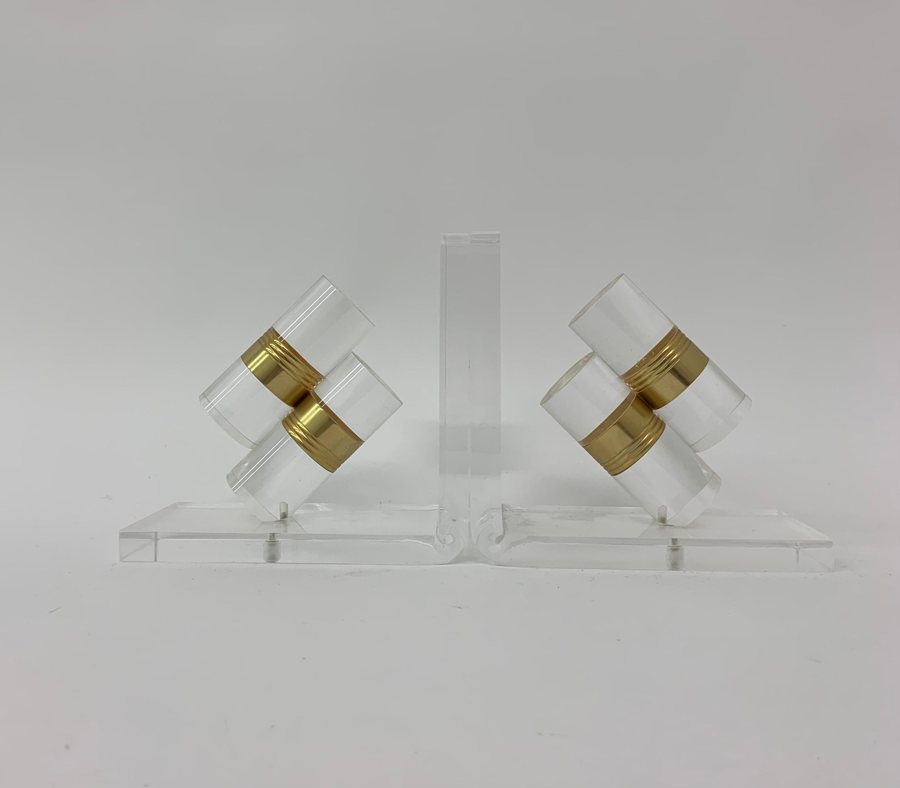 Set of 2 Lucite Book Ends, 1970’s In Good Condition In Delft, NL