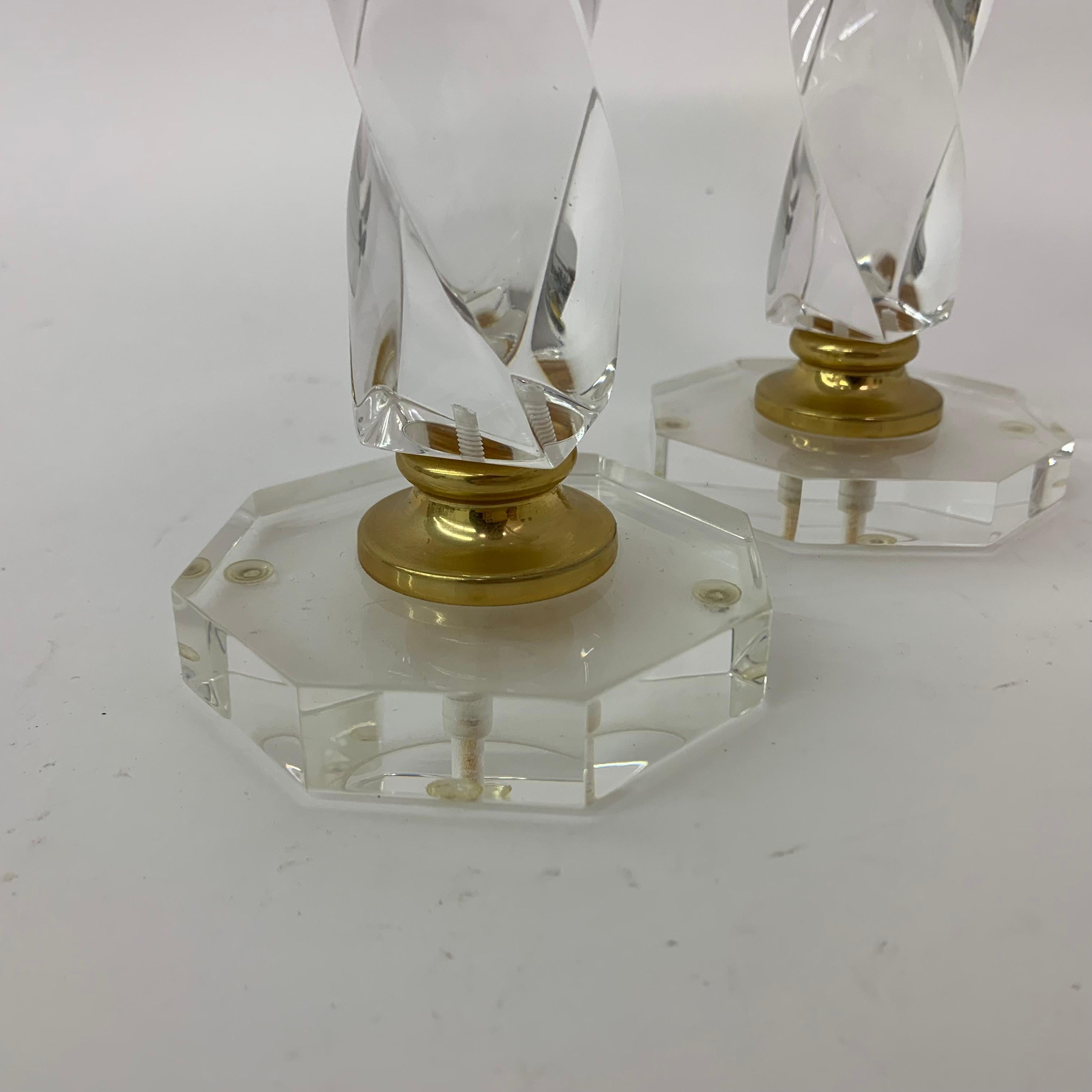 Set of 2 lucite twisted candle sticks, 1970’s For Sale 5