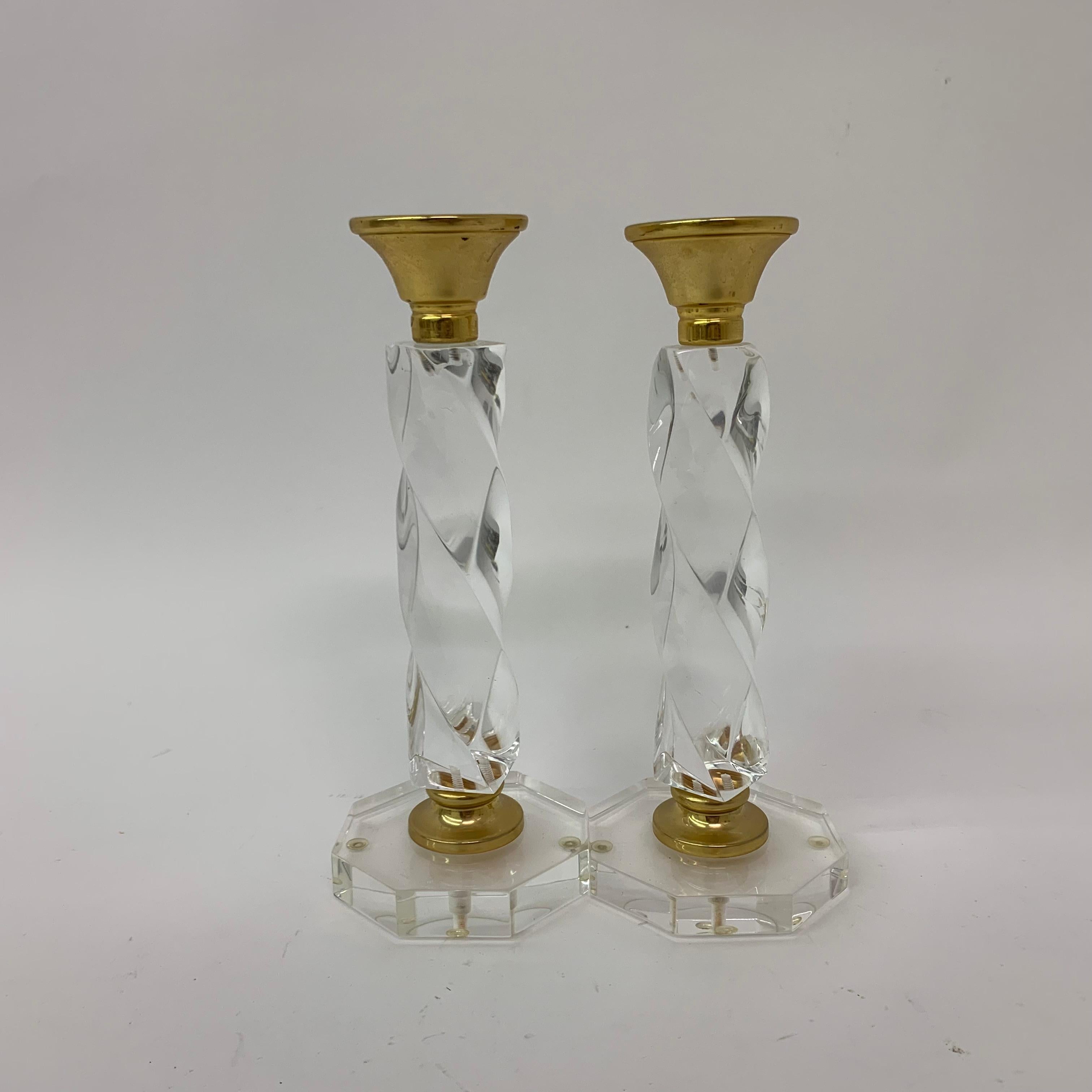 Set of 2 lucite twisted candle sticks, 1970’s For Sale 9
