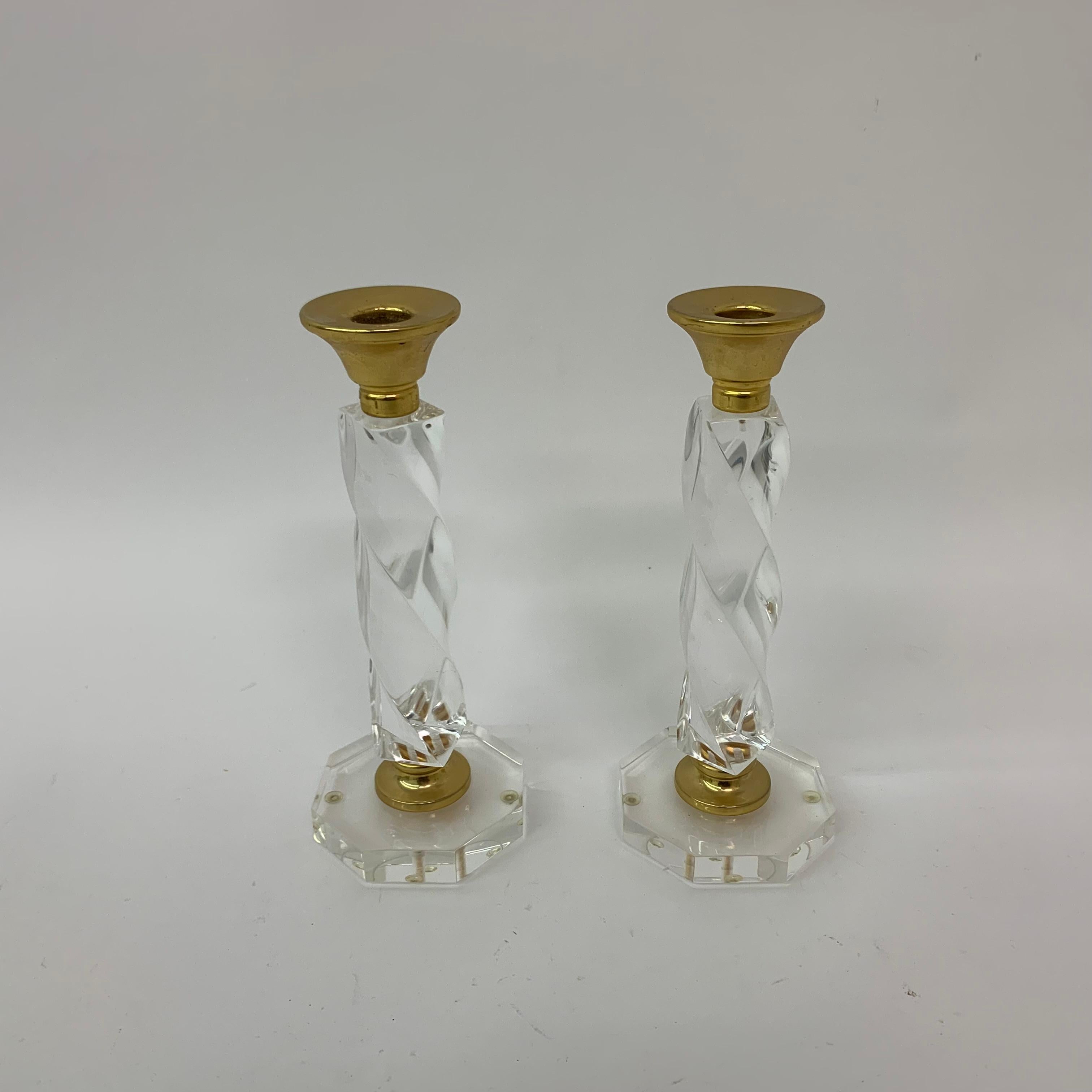 Set of 2 lucite twisted candle sticks, 1970’s In Good Condition For Sale In Delft, NL