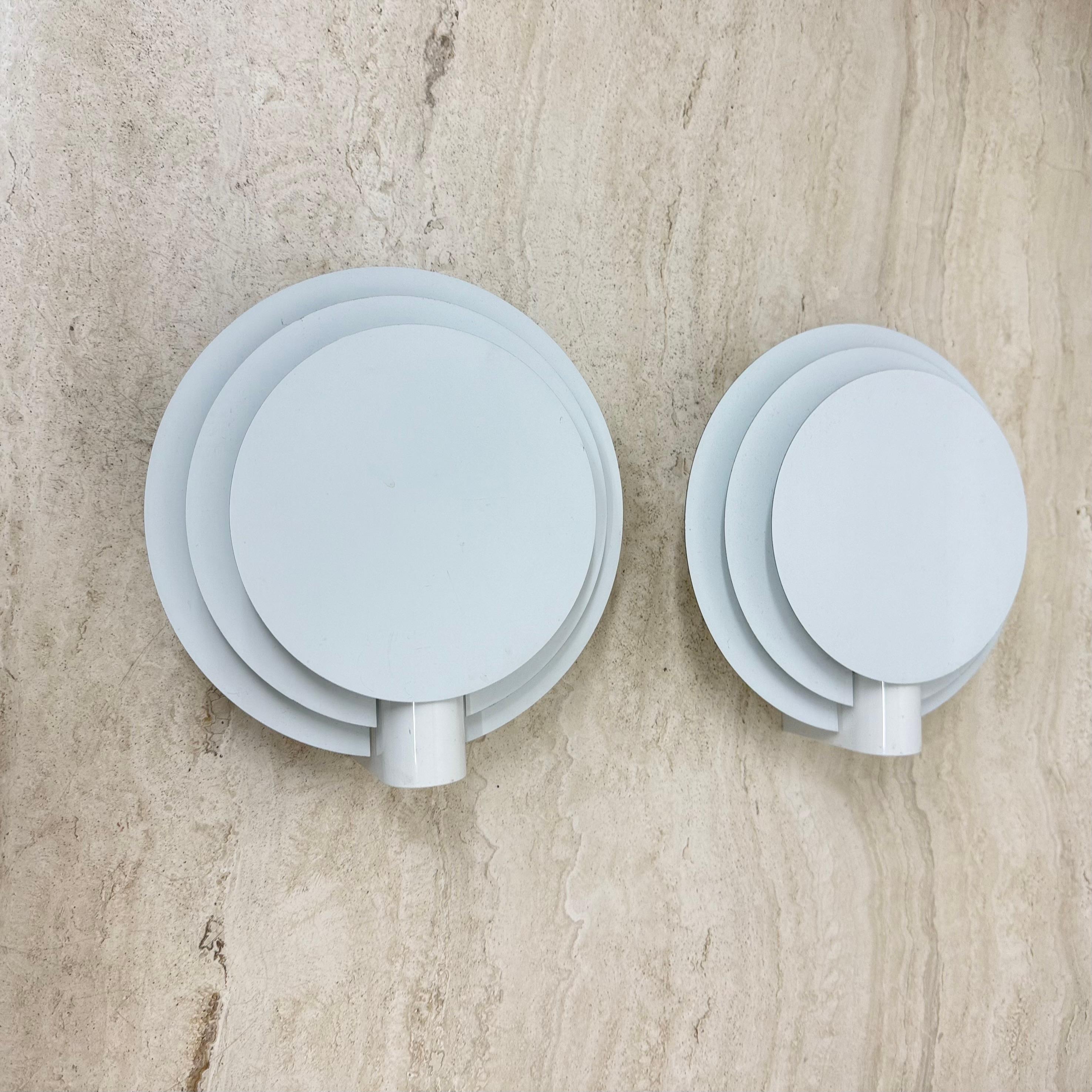 2er-Set Lumiance runde Wandleuchten 'Planeta' 1970er im Angebot 8