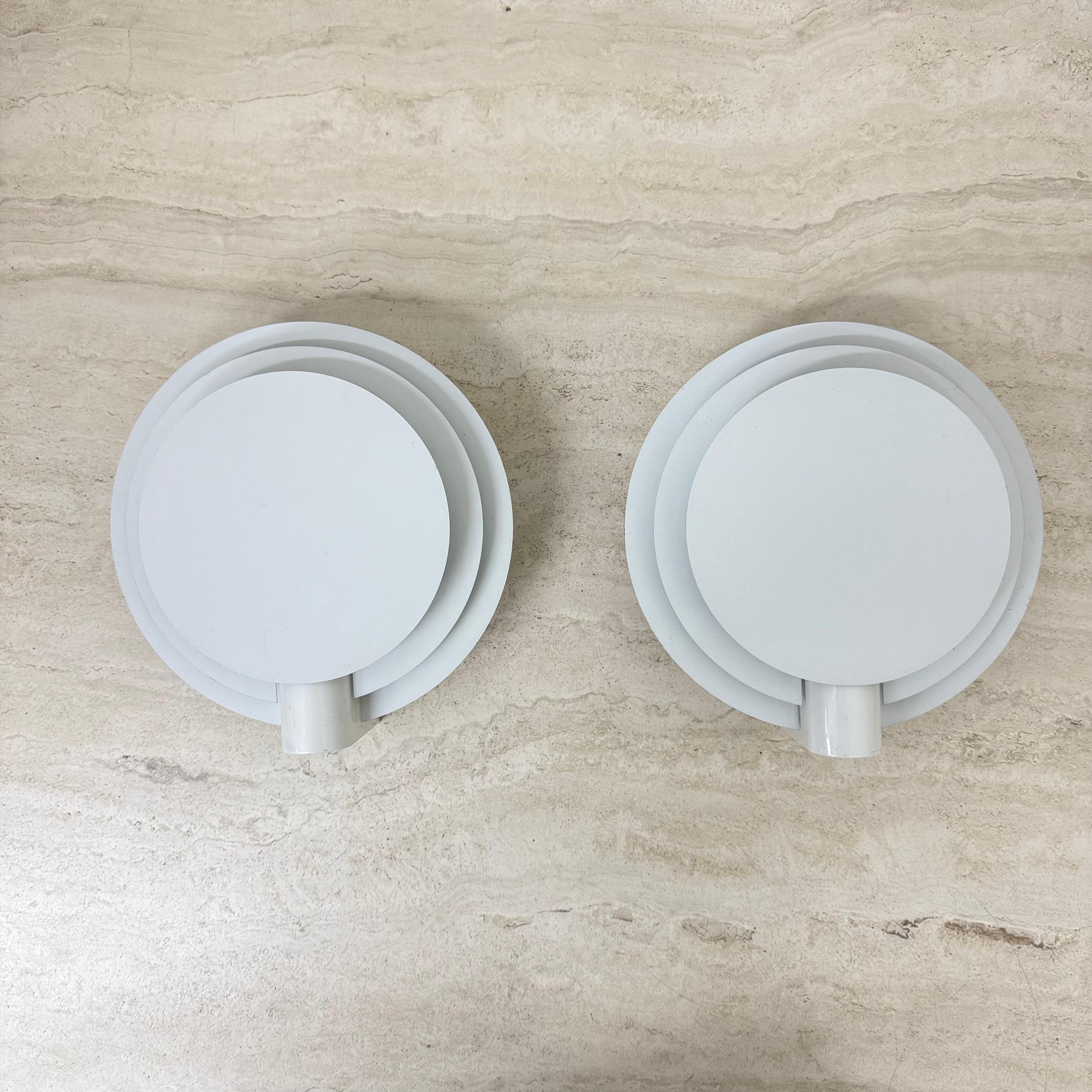 2er-Set Lumiance runde Wandleuchten 'Planeta' 1970er im Angebot 1