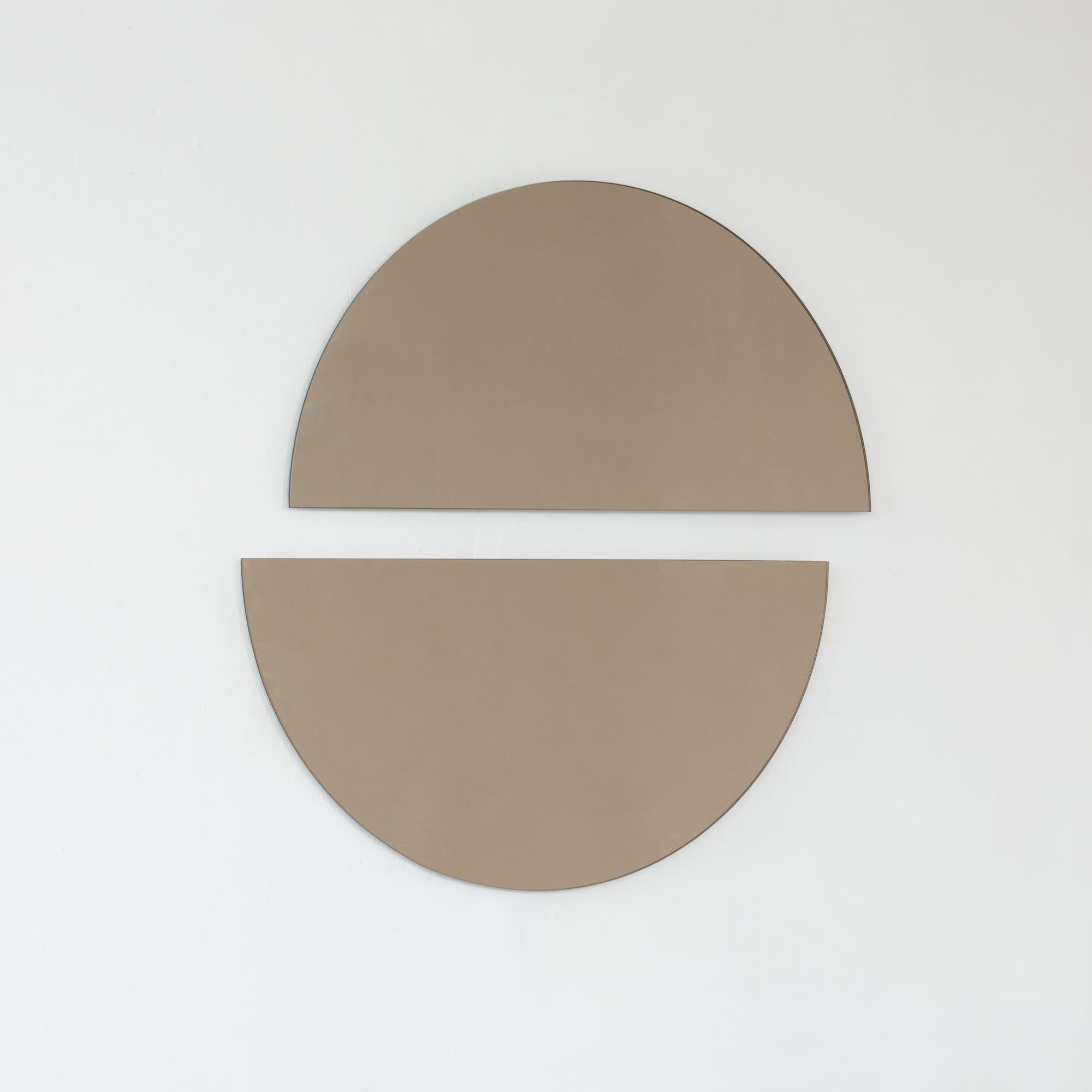 2er-Set Luna Halbmond Bronze getönte runde rahmenlose Contemporary-Spiegel, XL (21. Jahrhundert und zeitgenössisch) im Angebot