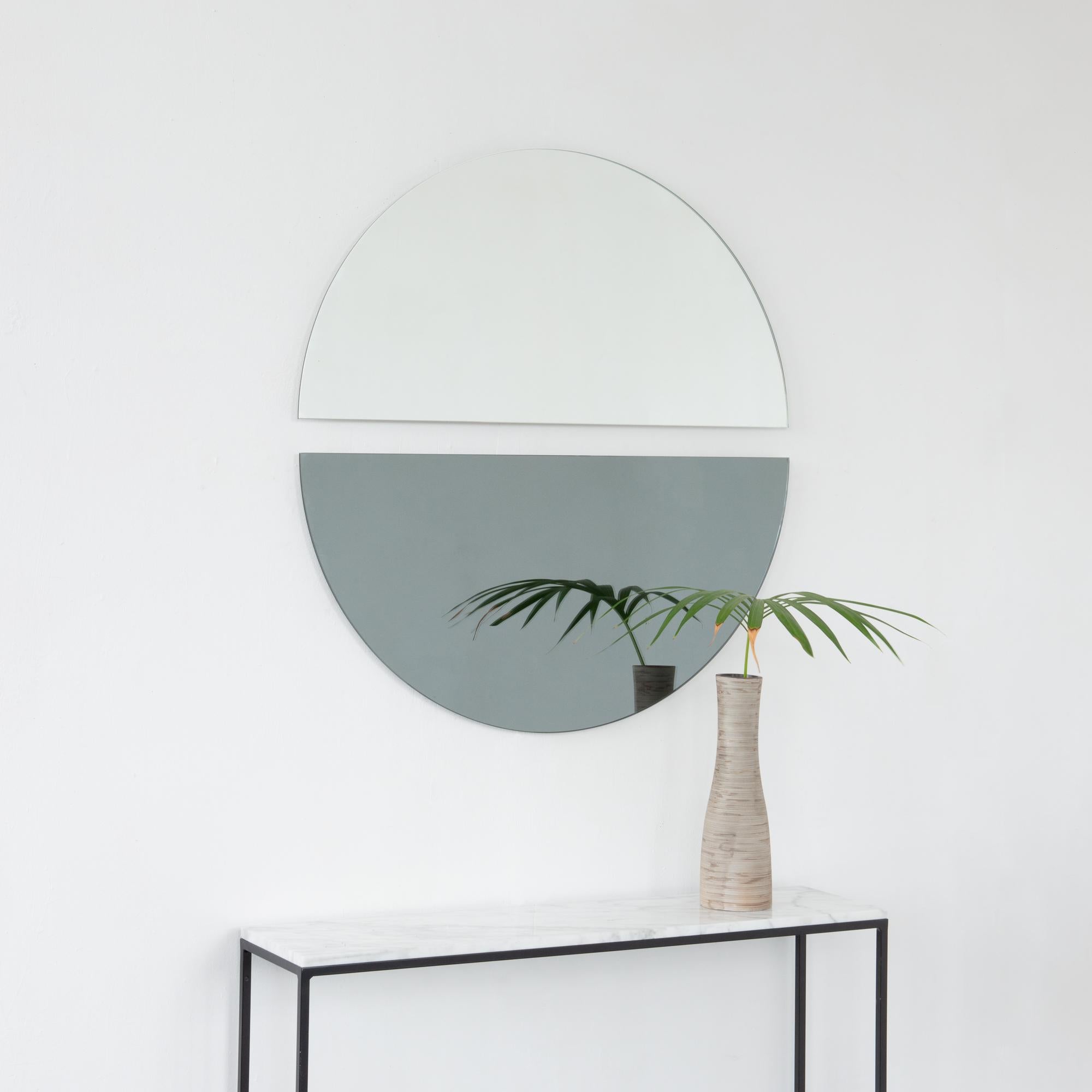 Set of 2 Luna Half-Moon Silver + Black Minimalist Round Frameless Mirrors, Large In New Condition For Sale In London, GB