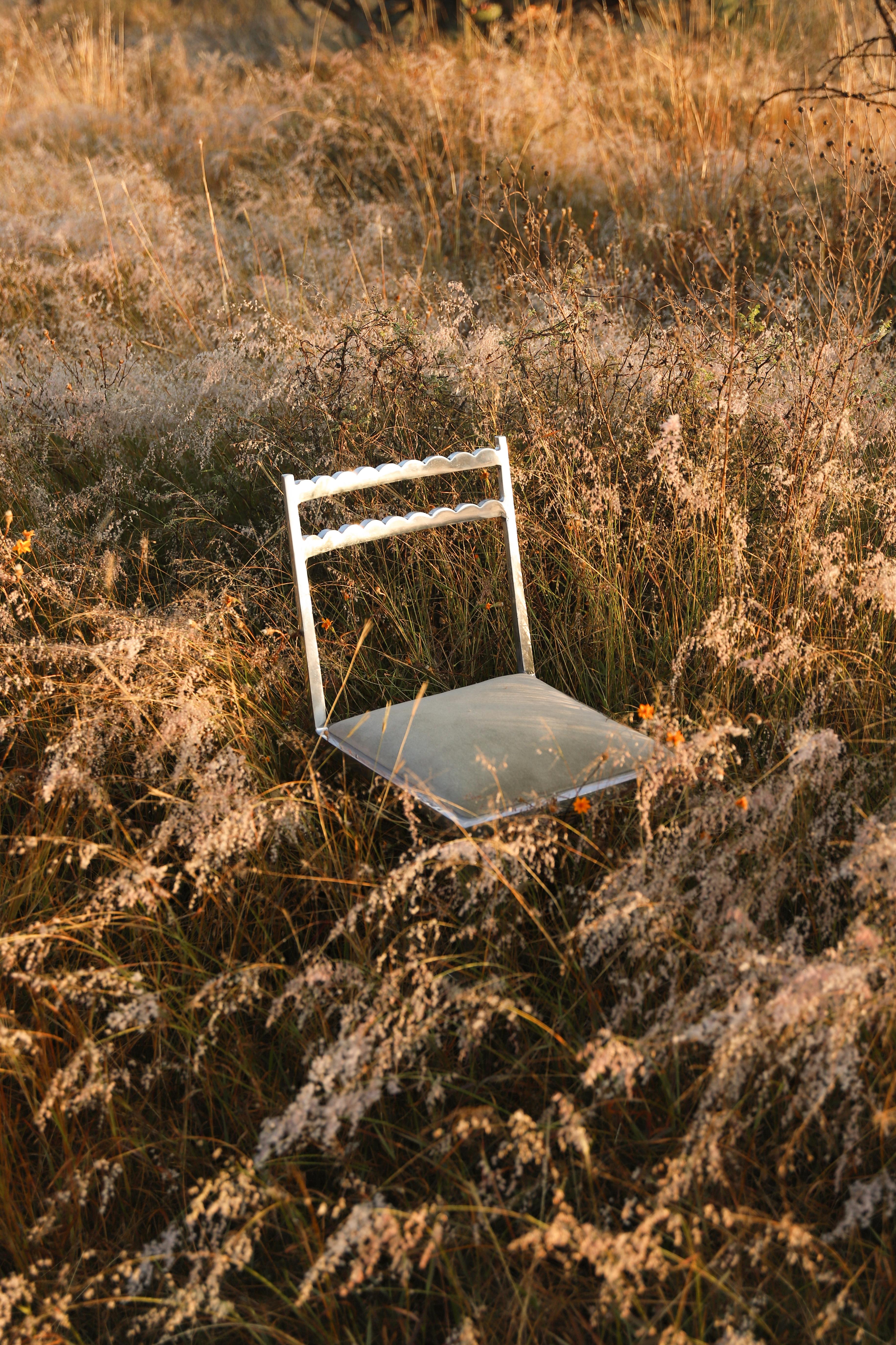 Ensemble de 2 chaises de salle à manger Lupita par OHLA STUDIO en vente 9