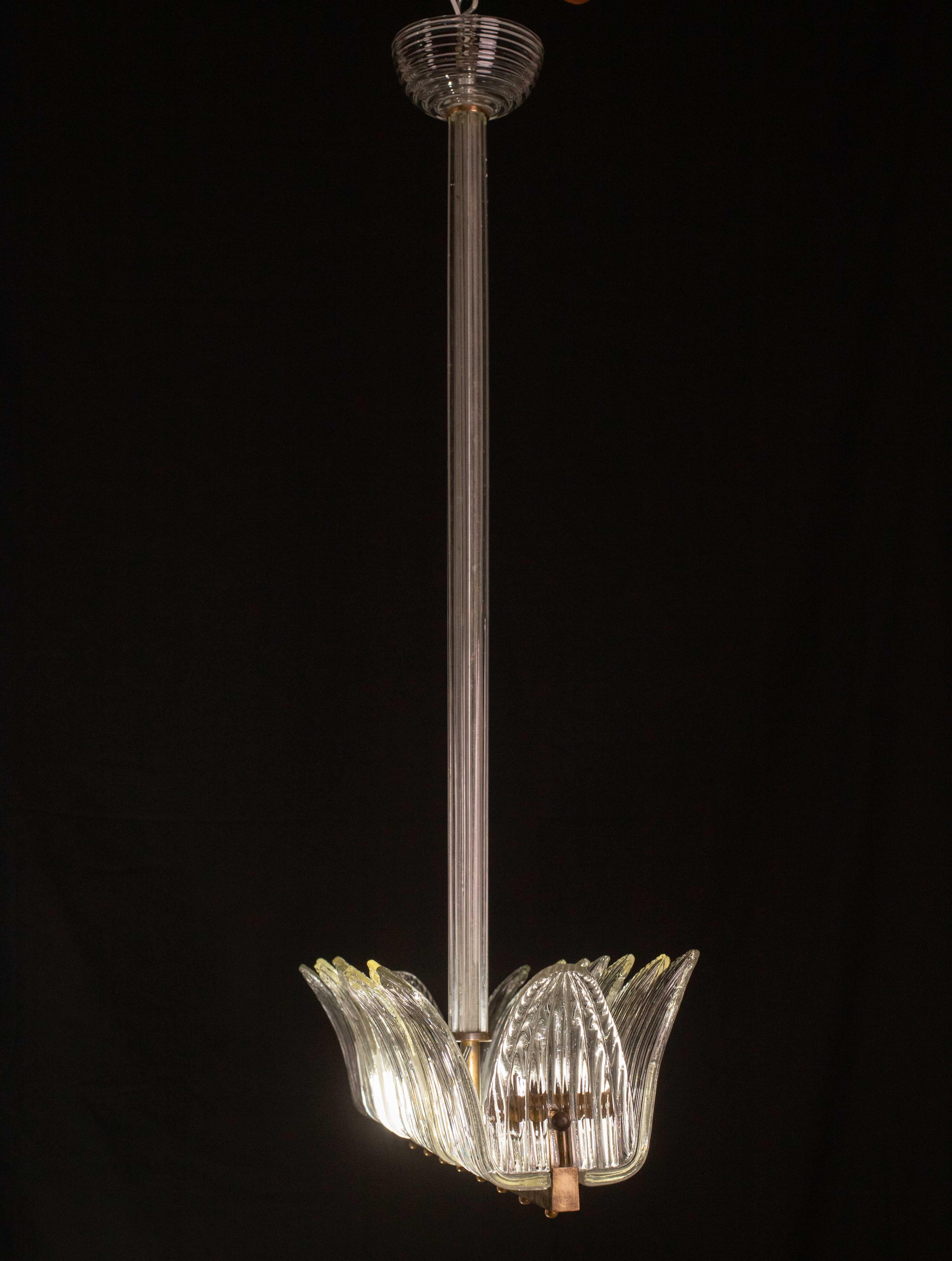 Set di 2 grandi lampadari Art Decò di lusso di Barovier e Toso, vetro di Murano, 1940 In condizioni buone in vendita a Roma, IT