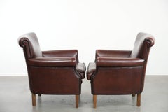 Set of 2 luxury sheepskin armchairs with a timeless look