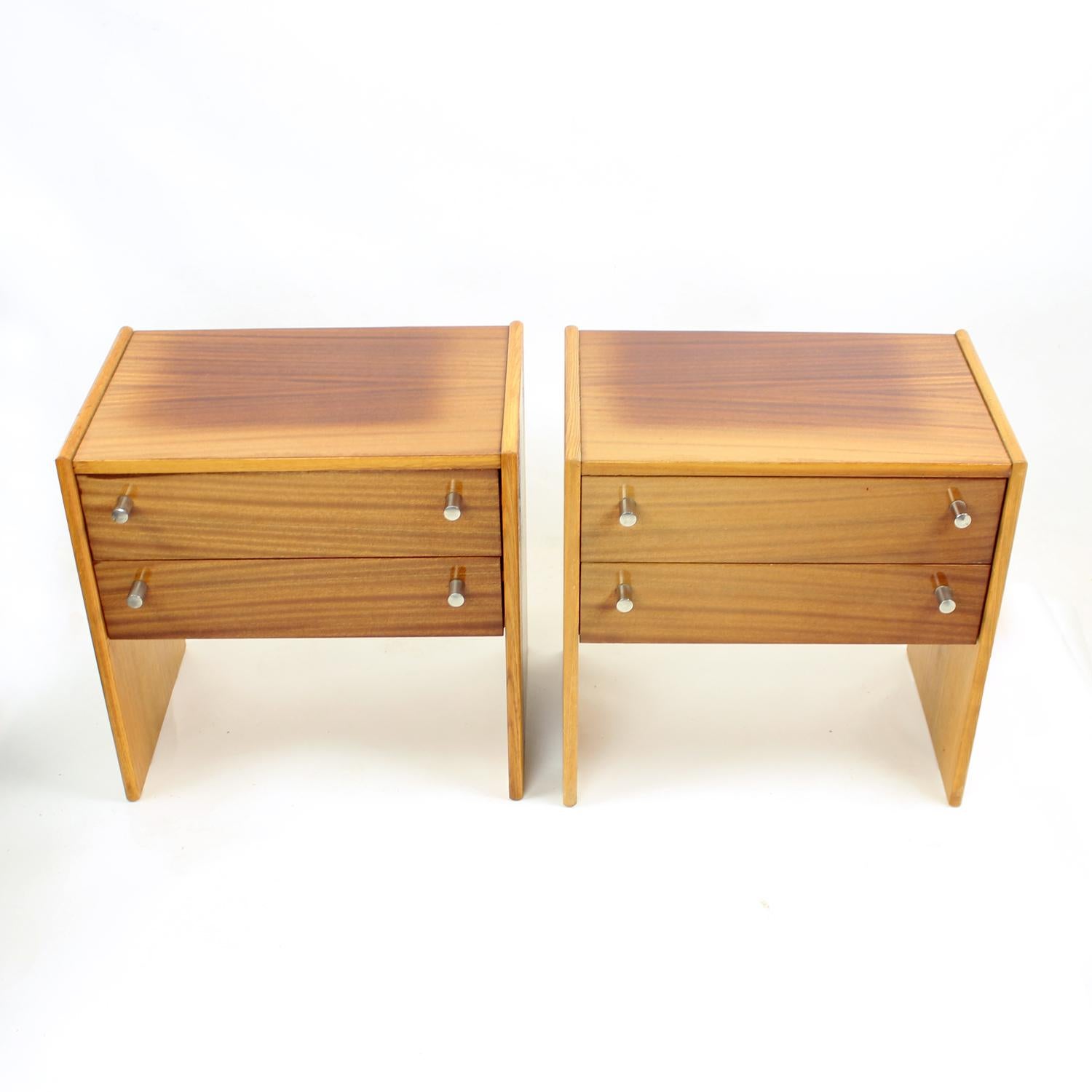 Set Of 2 Mahogany Bedside Tables By Up Zavody, Czechoslovakia 1970s In Good Condition For Sale In Zohor, SK