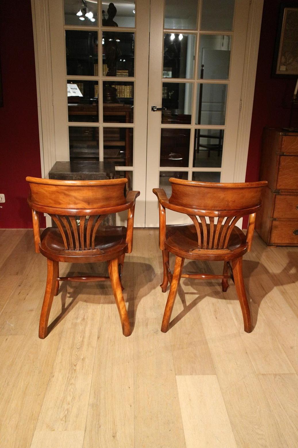 Set of 2 Mahogany Office Chairs 1