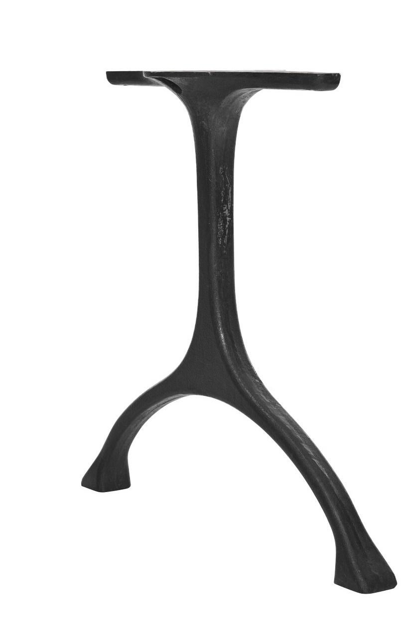 Set aus 2 schwarzen Eisen-Tischbeinen aus Jungfrauenform von NORR11 (Postmoderne) im Angebot