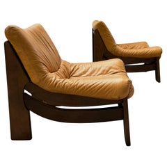 Ensemble de 2 MAISON REGAIN LEATHER OAK ARMCHAIRS, FRANCE 1970