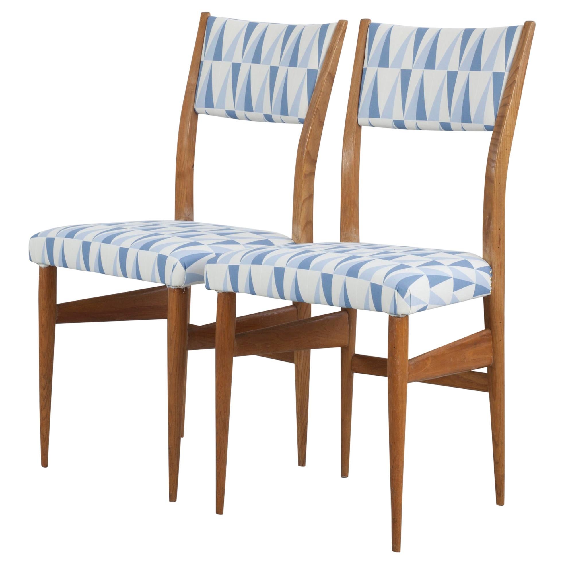 Set of 2 Maple Chairs with Upholstery Fabric "Gio Ponti", Italy, 1950s