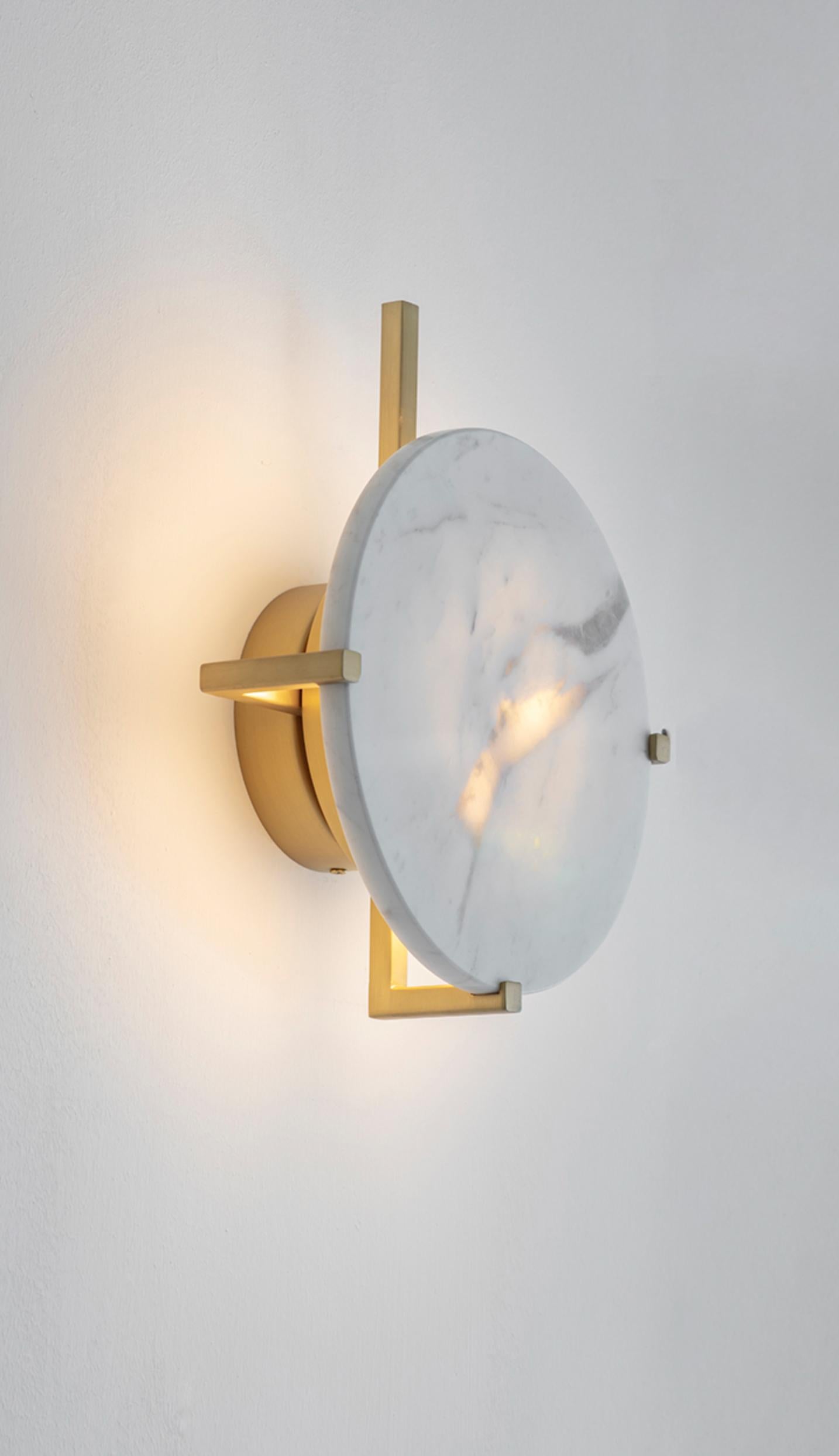 Set of 2 Marble Disc Wall Lights by Square in Circle In New Condition For Sale In Geneve, CH