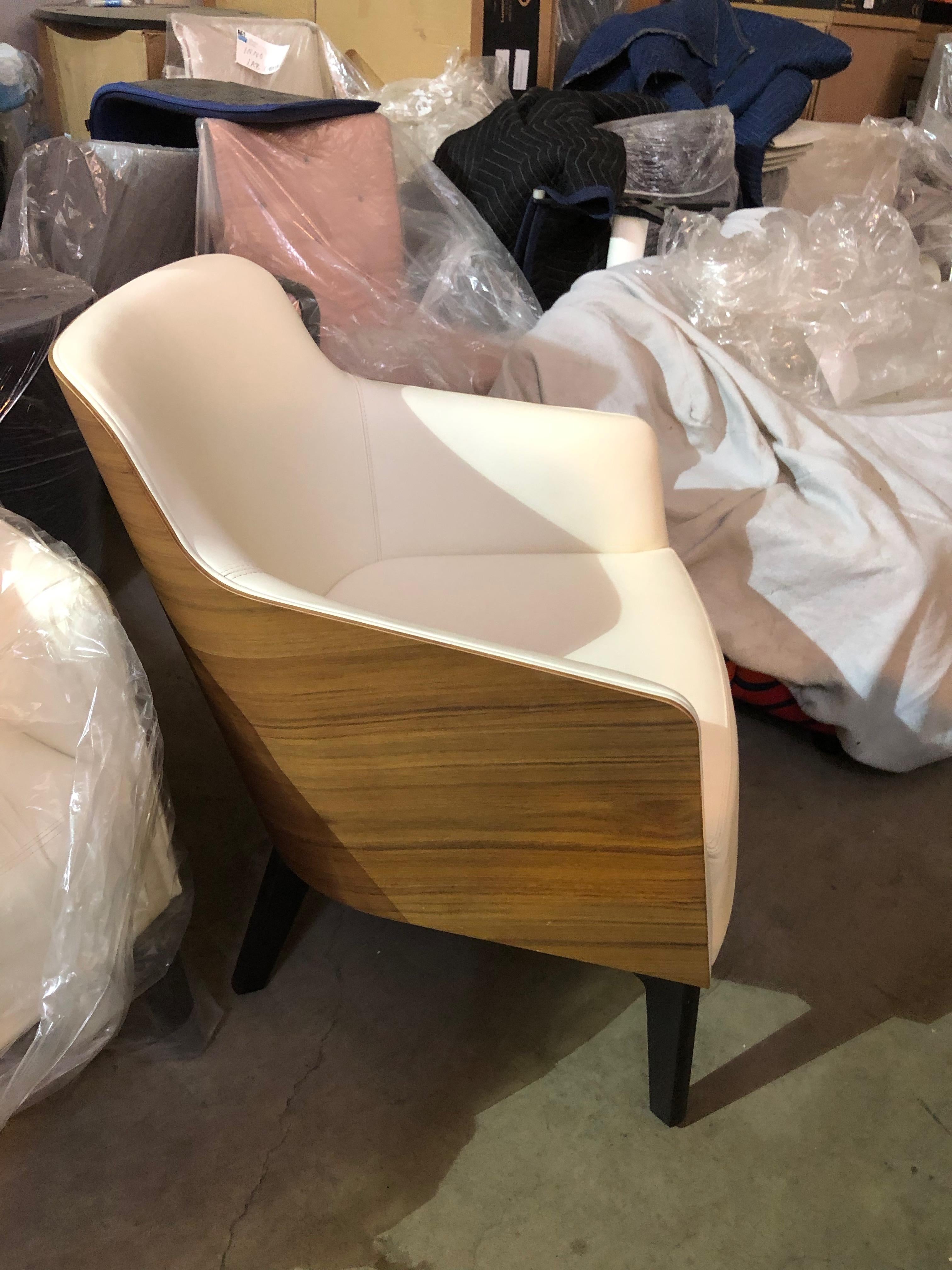 Italian Set of 2 Quinti Marlene White Genuine Leather Lounge Chairs