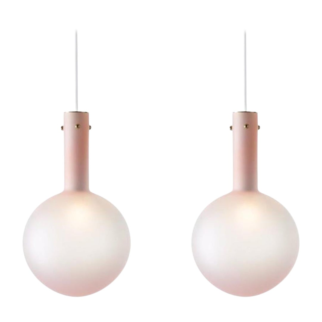 Ensemble de 2 lampes à suspension en sphaerae rose mat de Dechem Studio