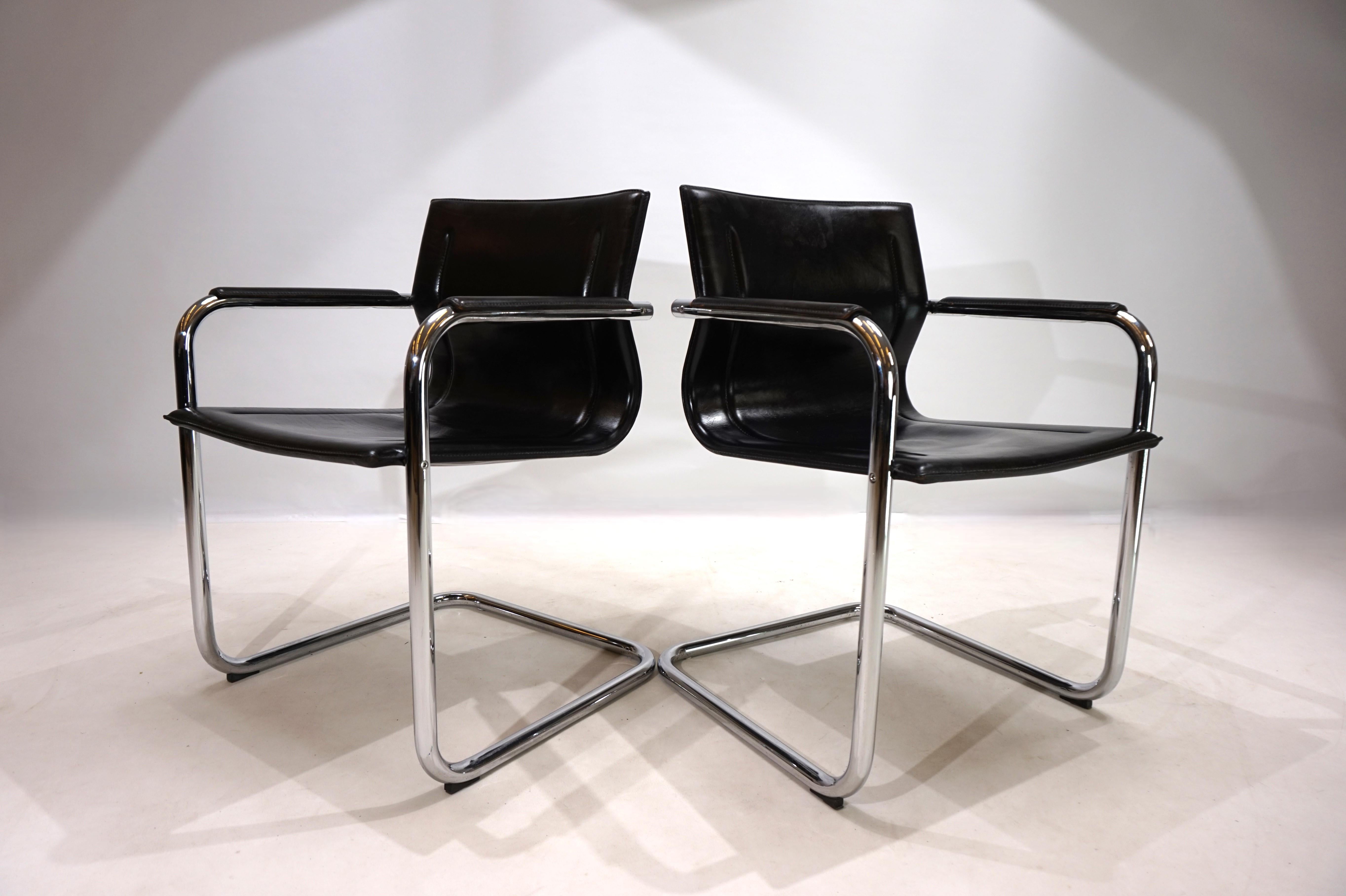 Bauhaus Set of 2 Matteo Grassi MG dining chairs by Mart Stam