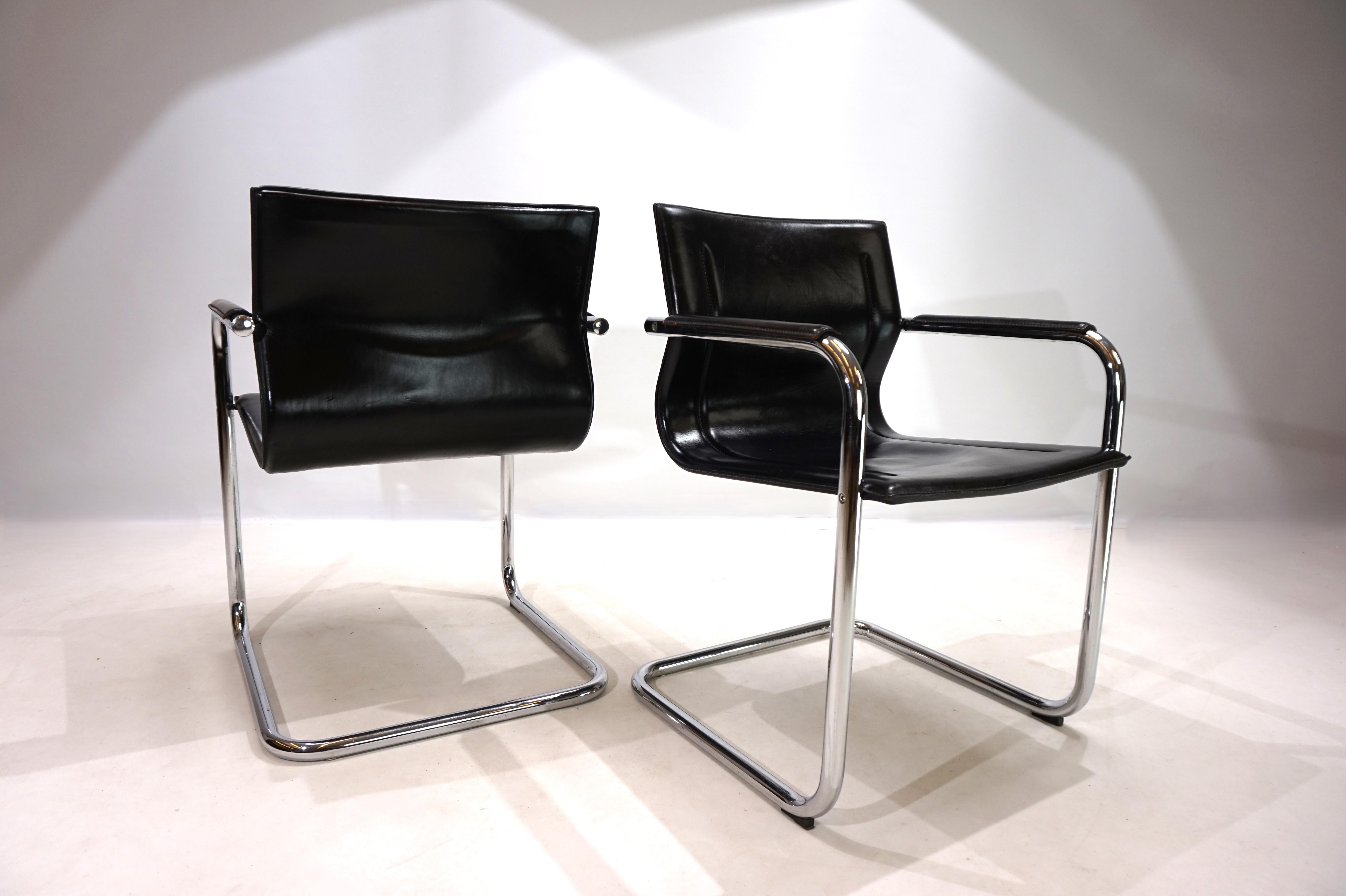 Italian Set of 2 Matteo Grassi MG dining chairs by Mart Stam