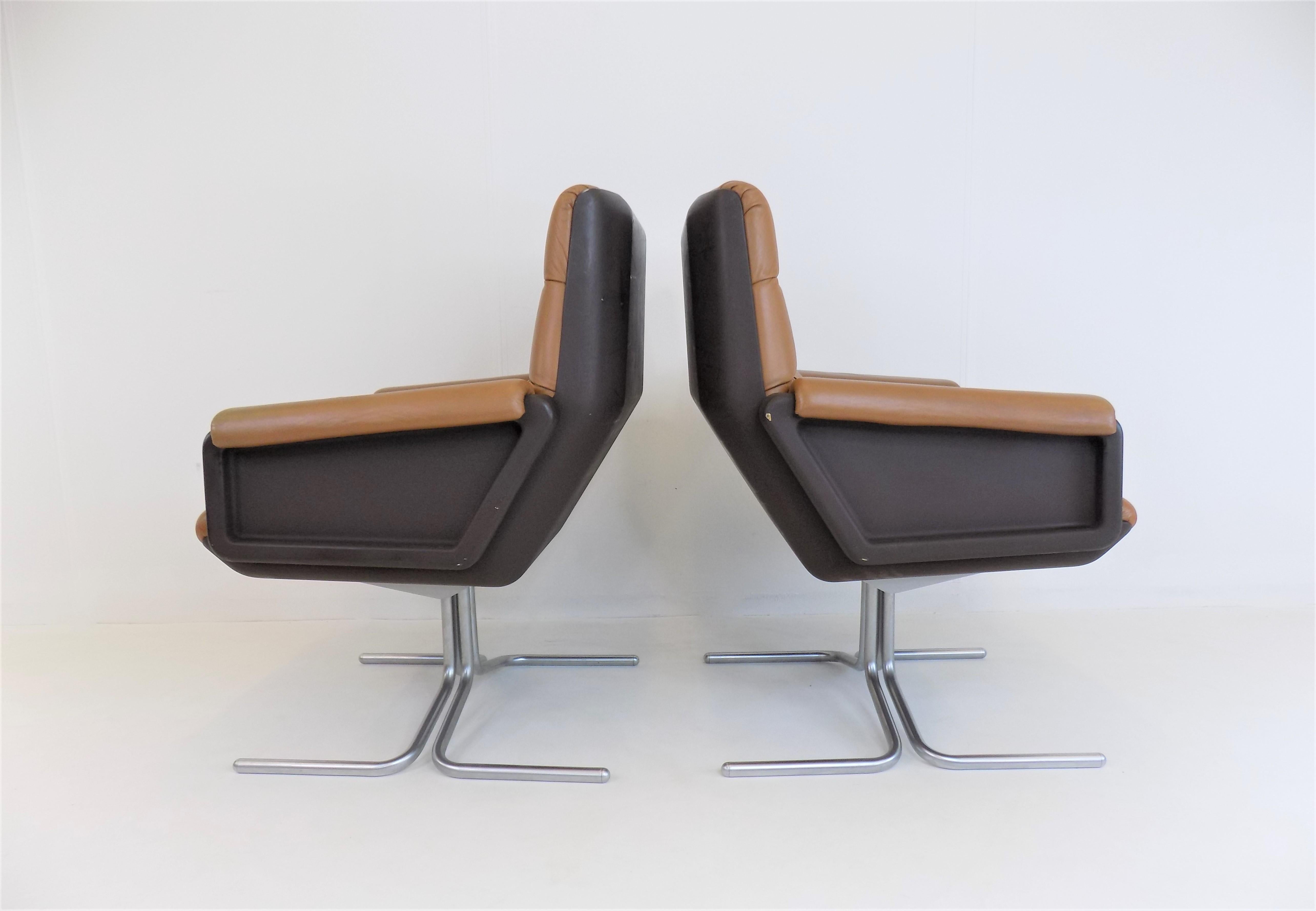 Set of 2 Mauser Seat 150 leather armchairs by Herbert Hirche 3