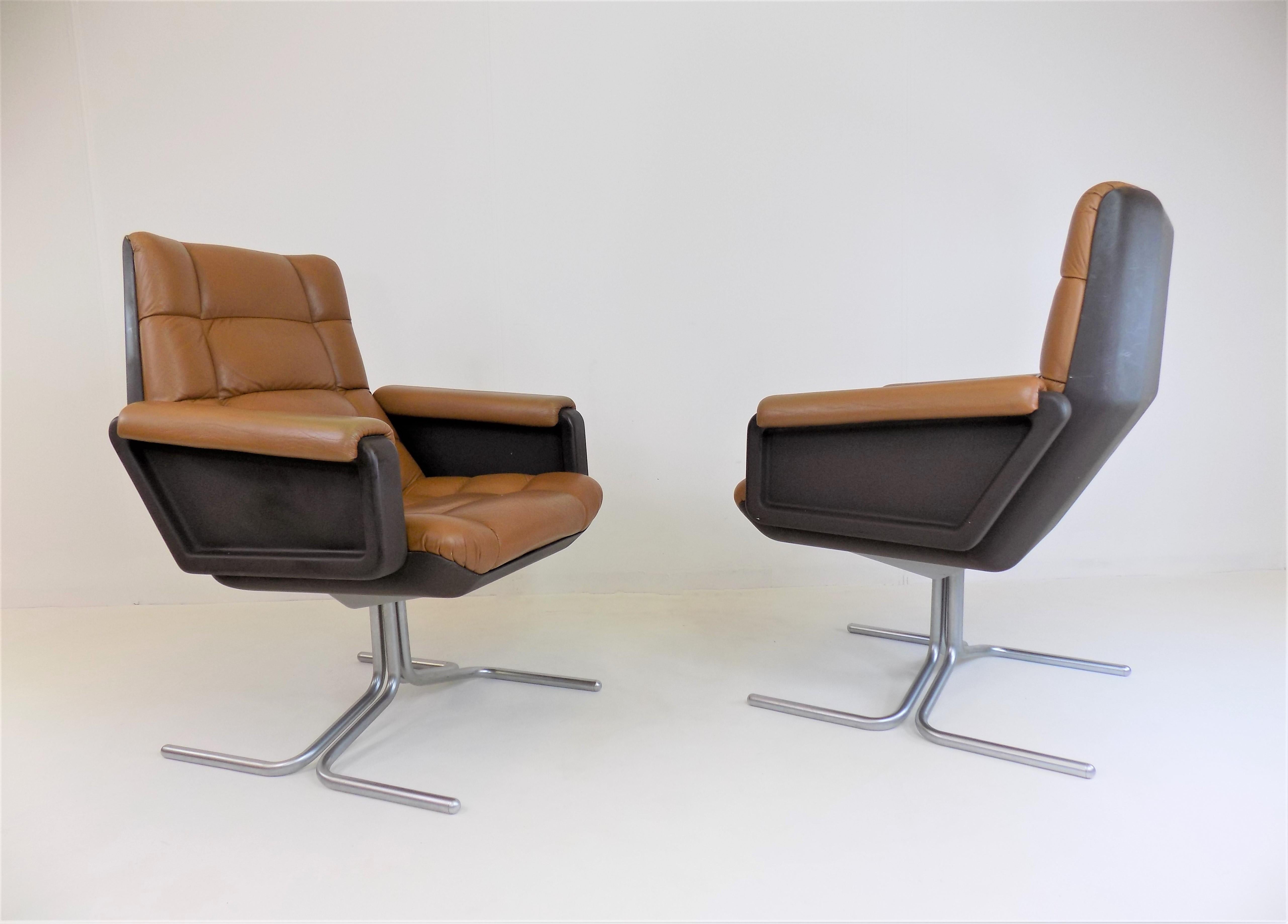 Set of 2 Mauser Seat 150 leather armchairs by Herbert Hirche 6