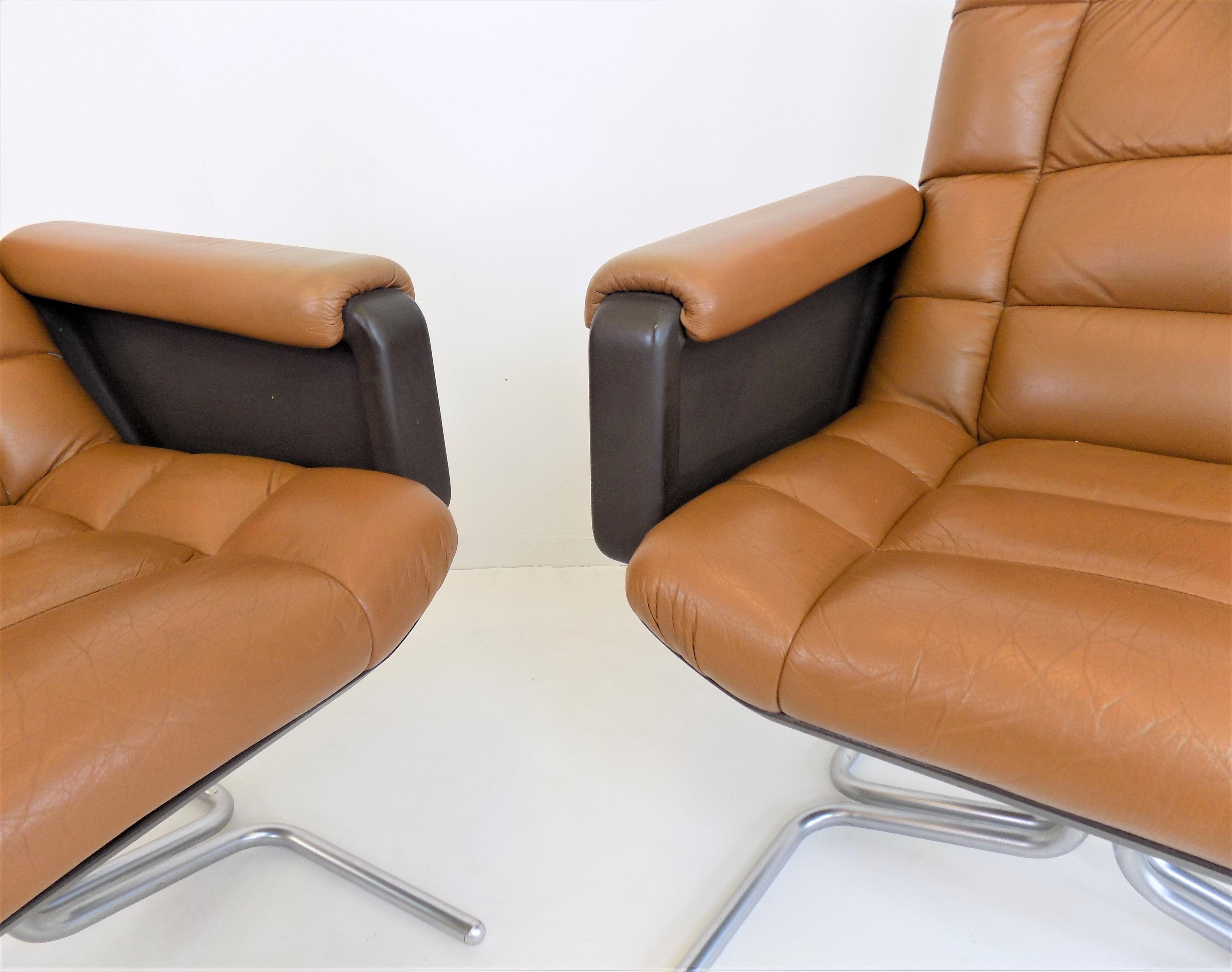 Leather Set of 2 Mauser Seat 150 leather armchairs by Herbert Hirche