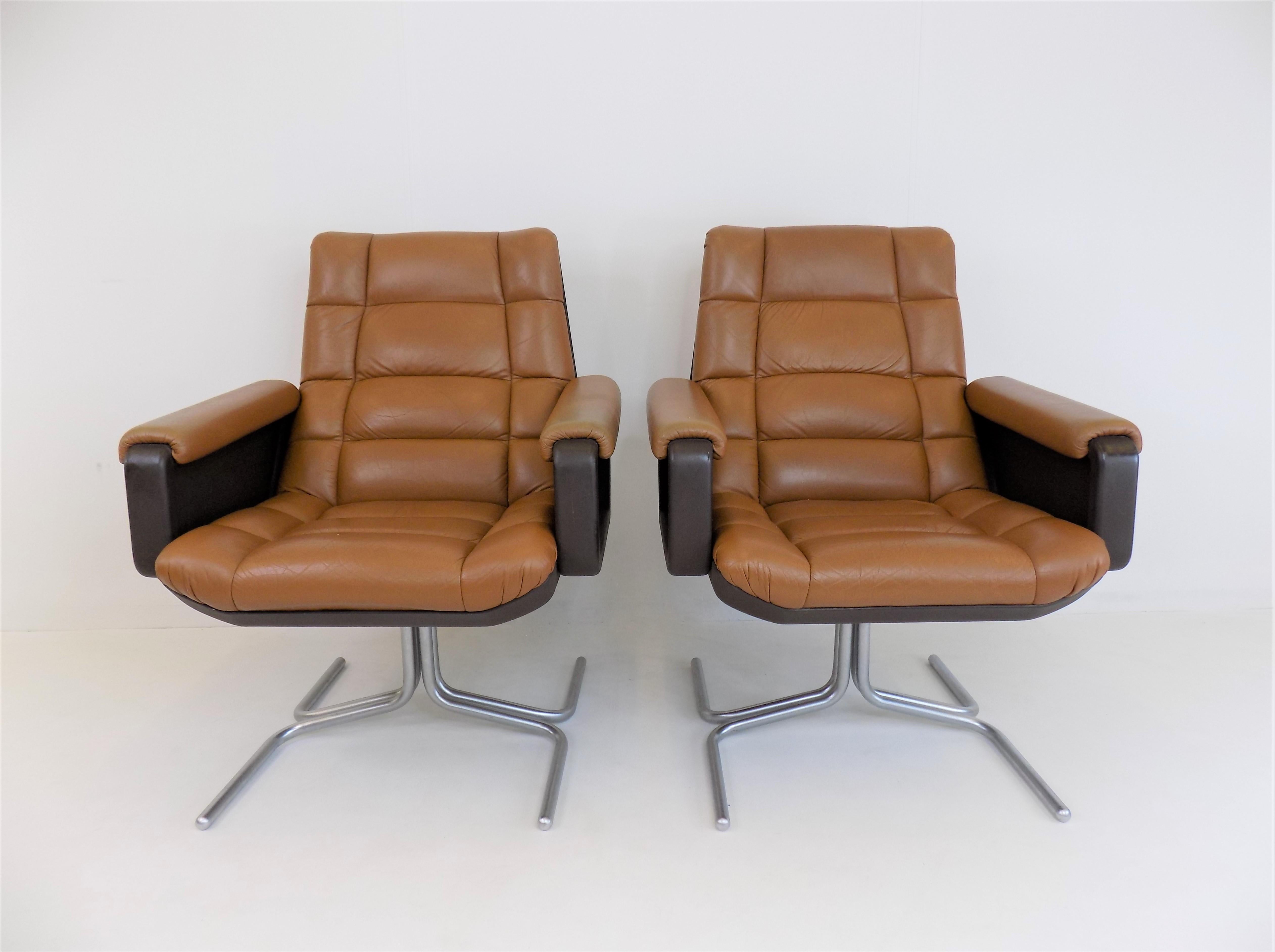 Set of 2 Mauser Seat 150 leather armchairs by Herbert Hirche 1