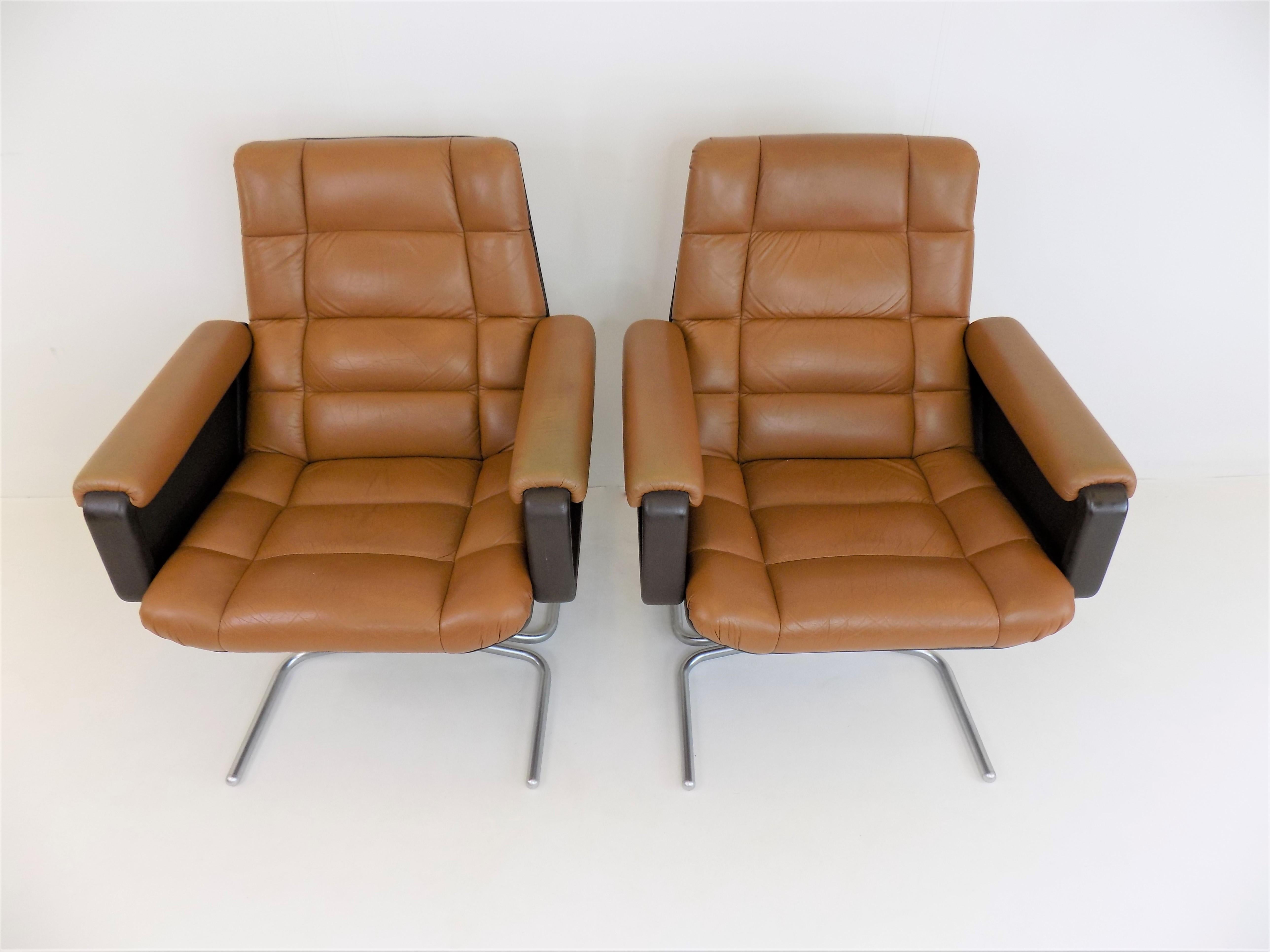 Set of 2 Mauser Seat 150 leather armchairs by Herbert Hirche 2