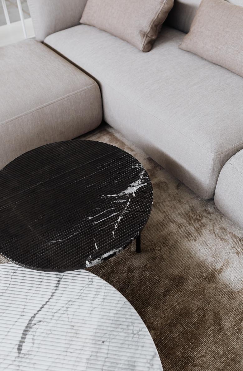 Contemporary Set of 2 Medium and Large Marble Gruff Coffee Tables by Un’common