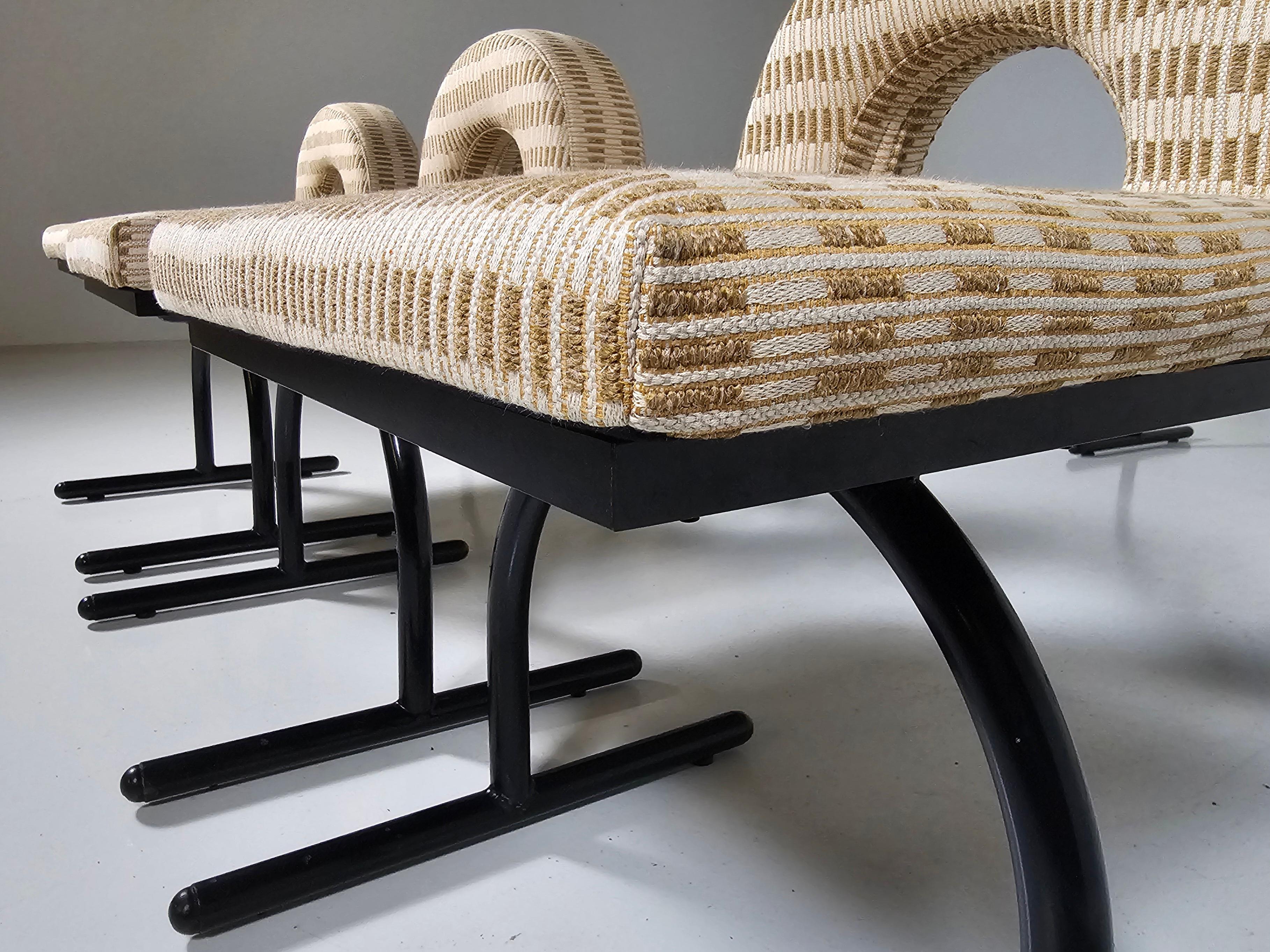 Métal Ensemble de 2 chaises de style Memphis attribuées à Saporiti, Italie  1980s en vente