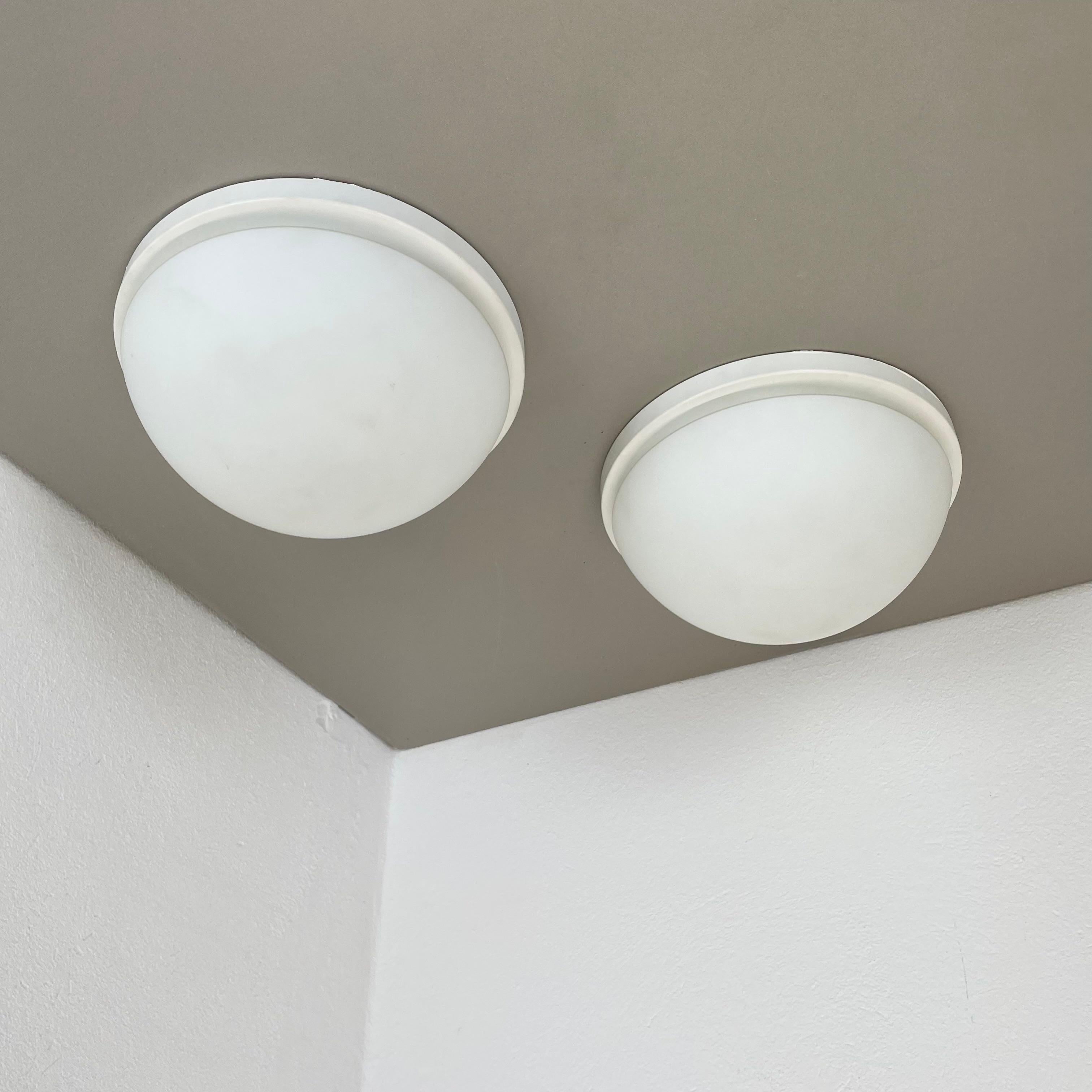 Mid-Century Modern Ensemble de 2 Lights en métal et verre pour plafond mural par Glashütte Limburg, Allemagne, 1980 en vente