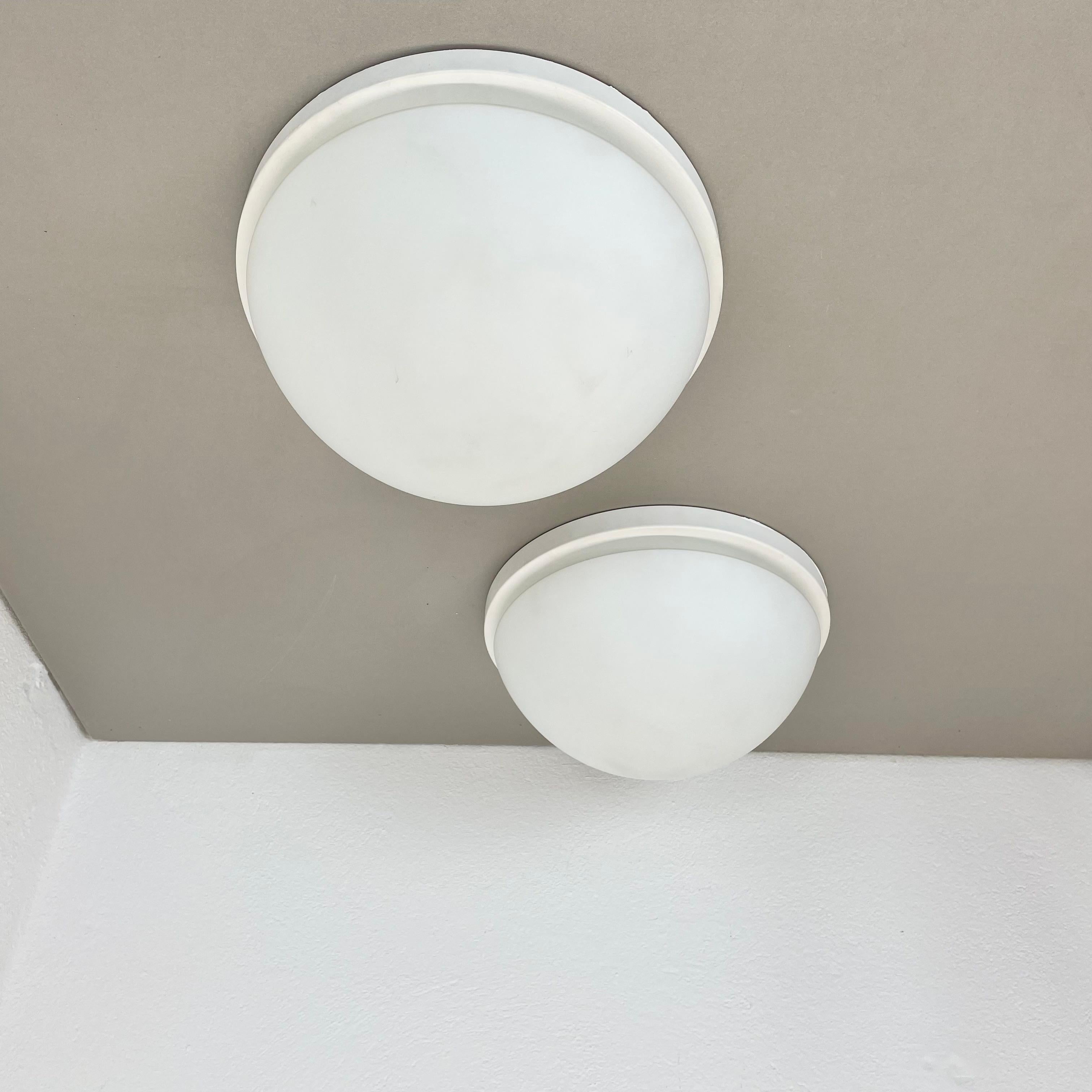 Ensemble de 2 Lights en métal et verre pour plafond mural par Glashütte Limburg, Allemagne, 1980 Bon état - En vente à Kirchlengern, DE