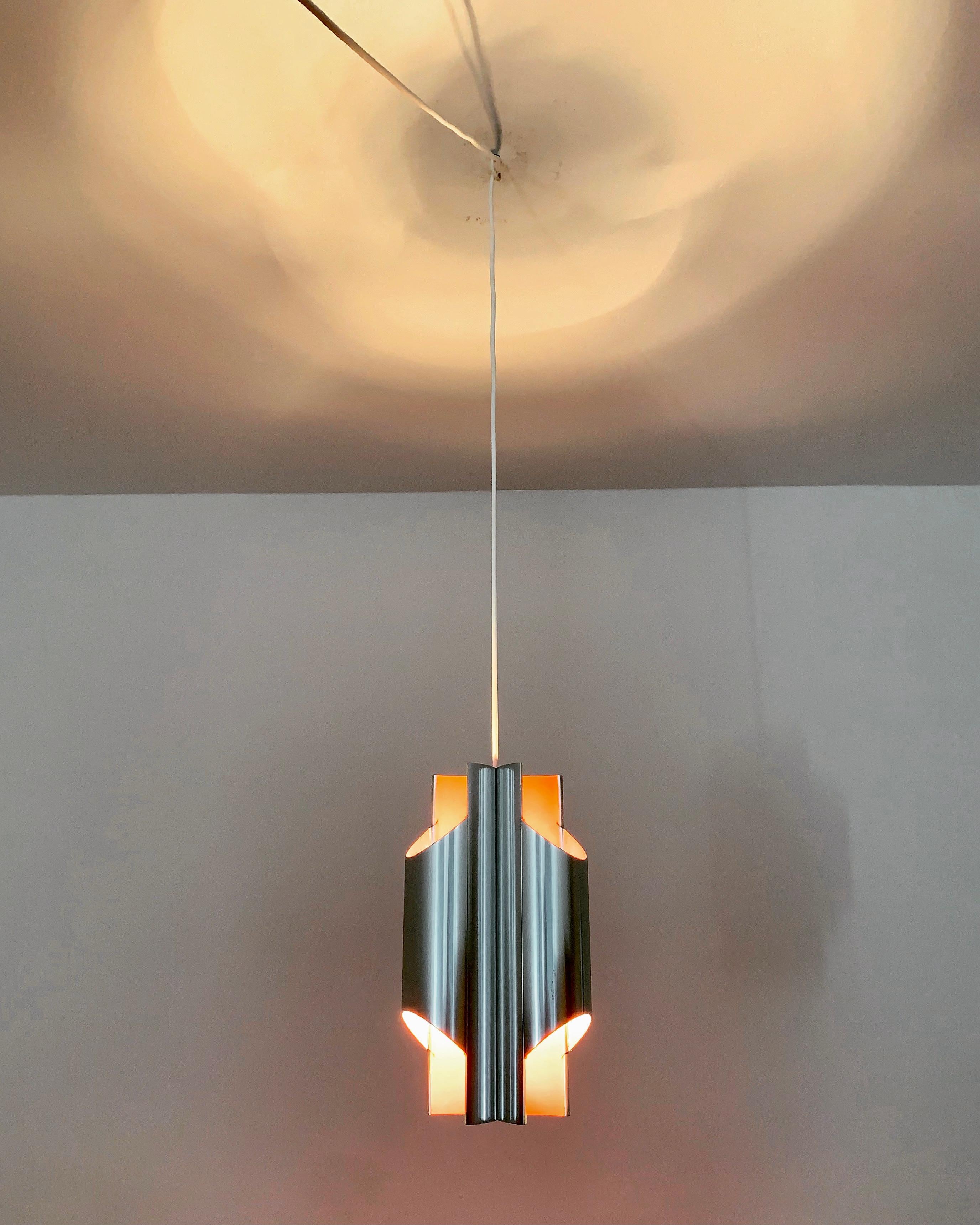 Set di 2 lampade a sospensione in metallo di Bent Karlby per Lyfa in vendita 4