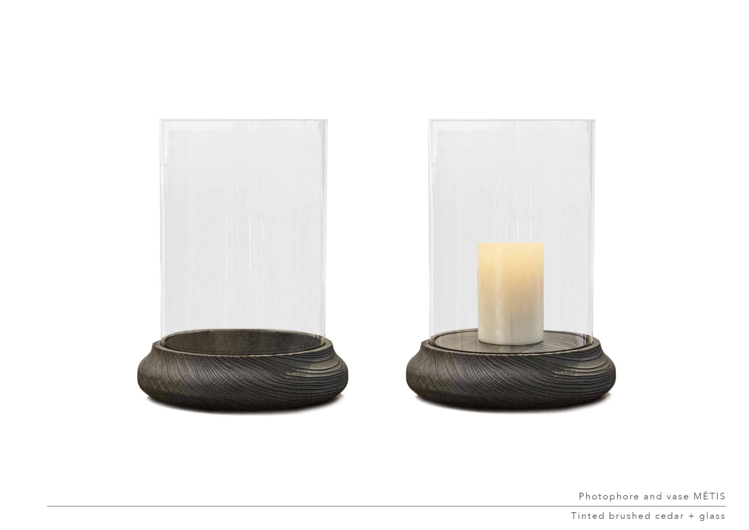 Set of 2 Metis vase candleholders by LK Edition
Dimensions: diameter 32 x height 4cm
Materials: Oak, Glass, and patinated Bronze base.


It is with the sense of detail and requirement, this research of the exception by the selection of noble