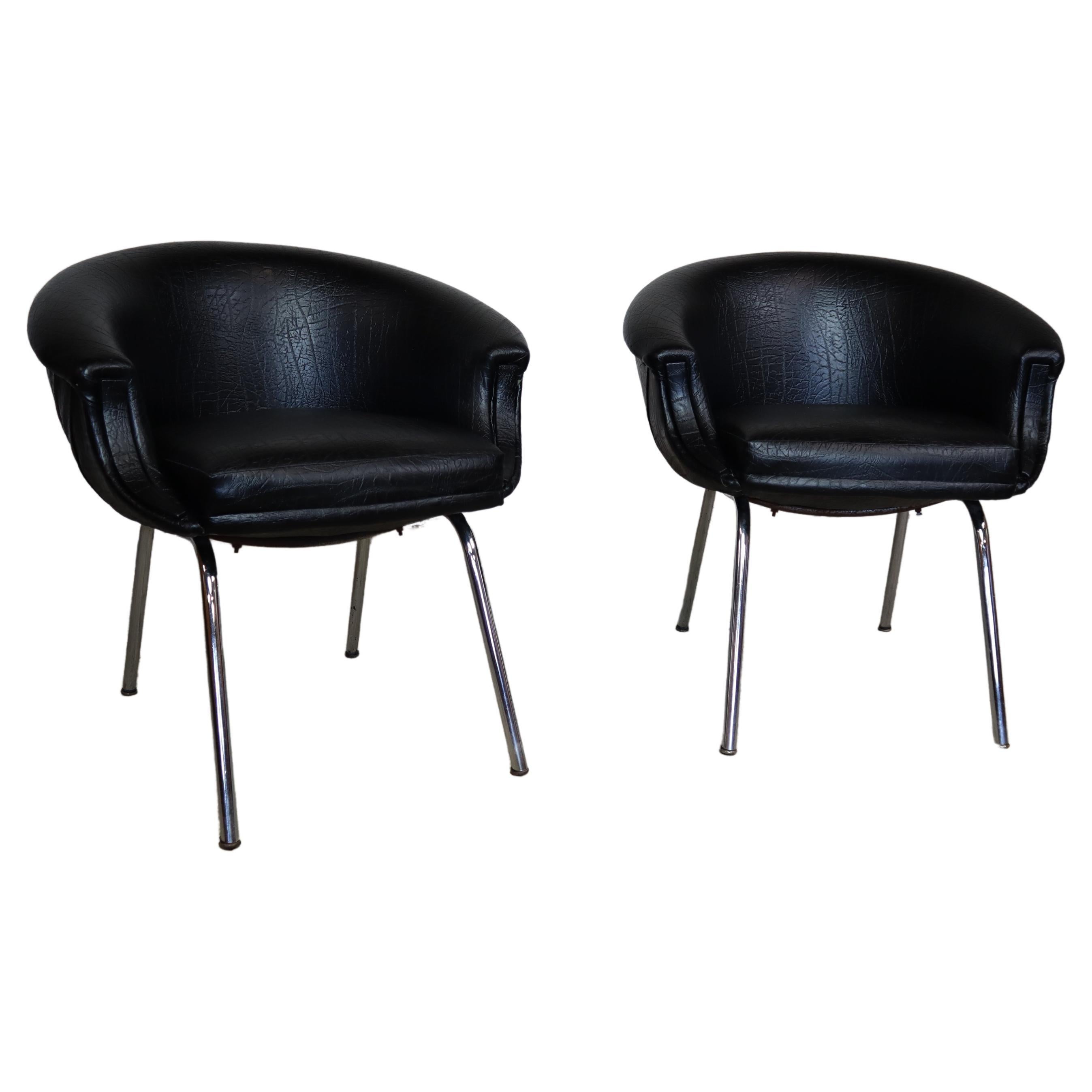 Set of 2 black faux leather Mid-century armchairs For Sale