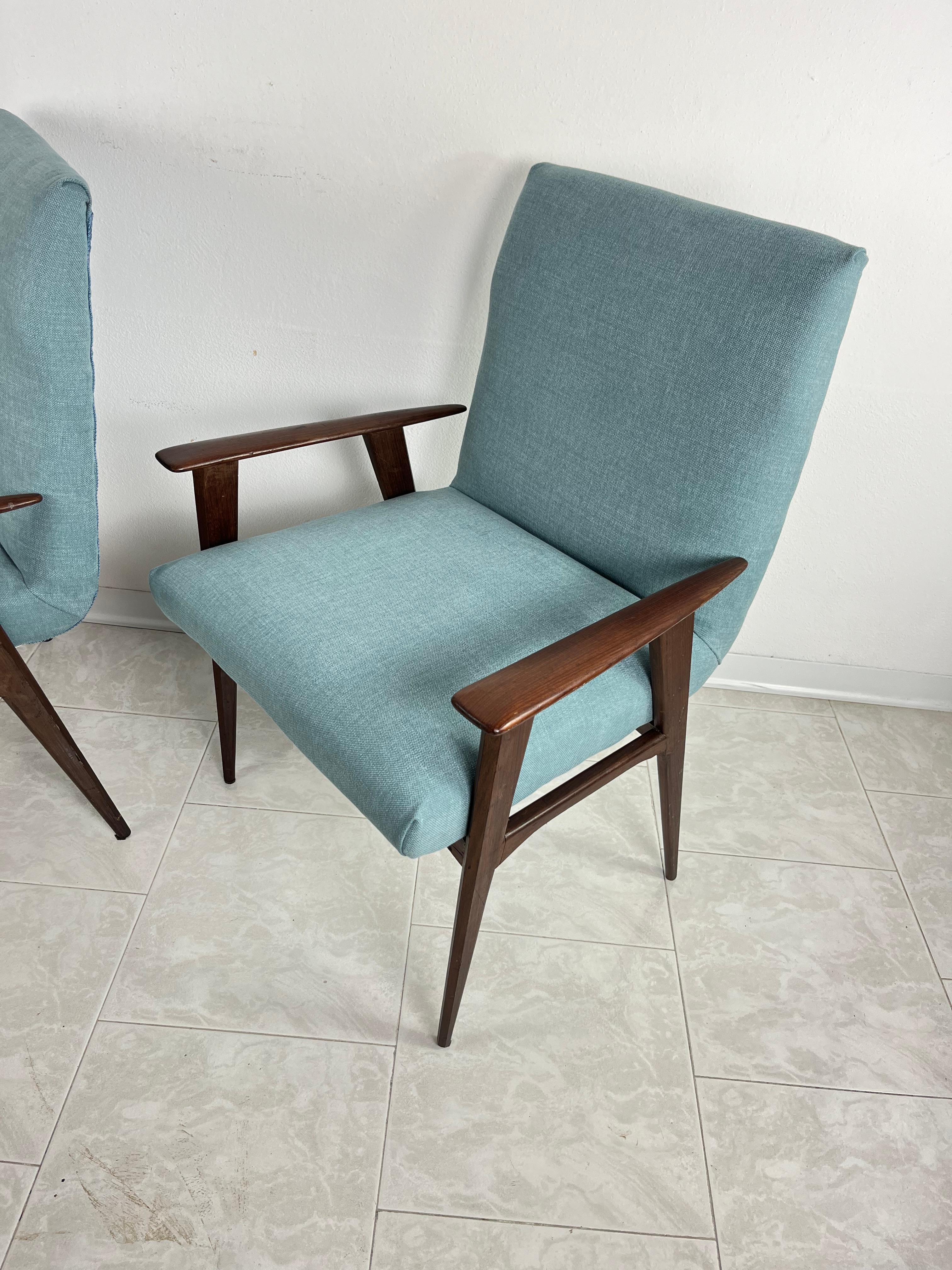 Set of 2 Mid-Century Armchairs, Italian design 1960s
Just restored and reupholstered, they are in excellent condition.