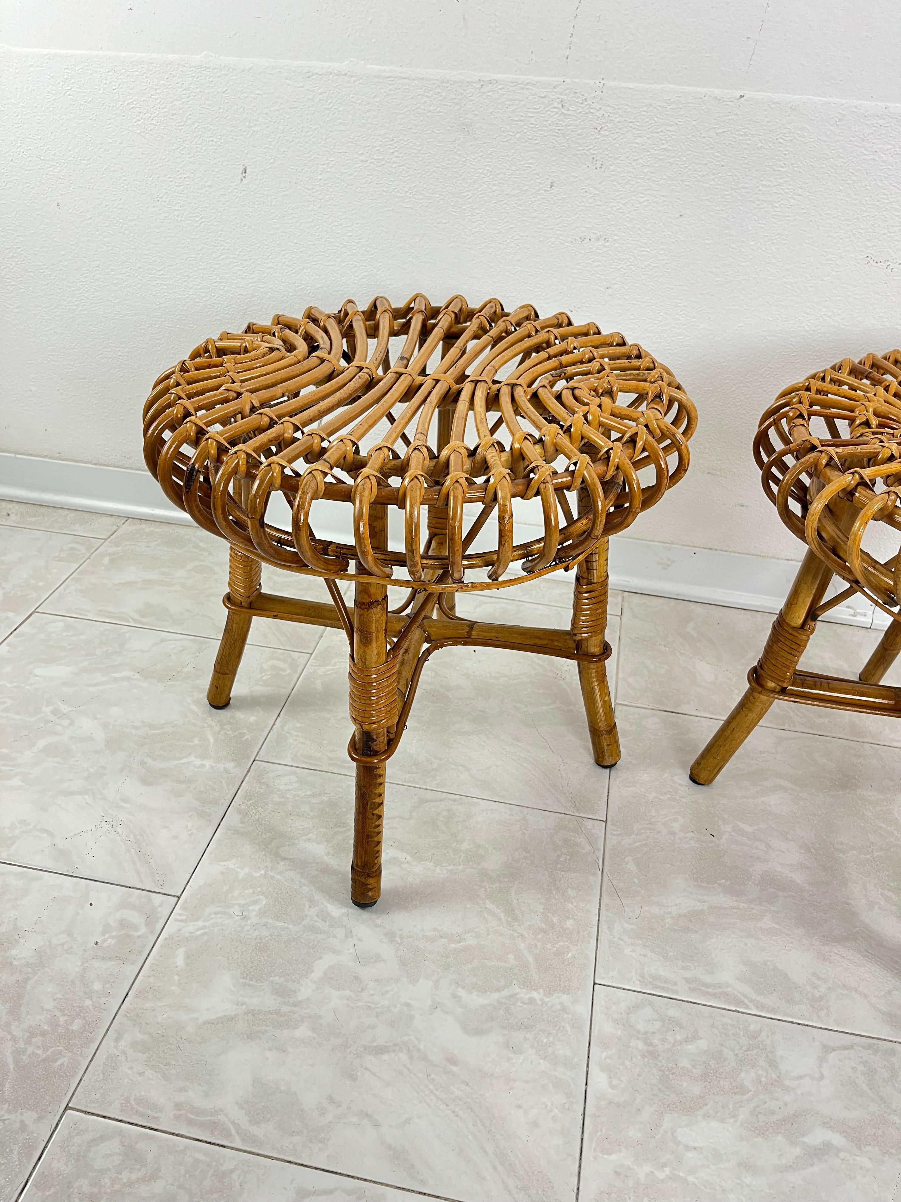 Juego de 2 taburetes puf o mesa auxiliar de ratán y bambú, por Franco Albini, años 60 en Bueno estado para la venta en Palermo, IT