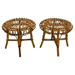 Juego de 2 taburetes puf o mesa auxiliar de ratán y bambú, por Franco Albini, años 60