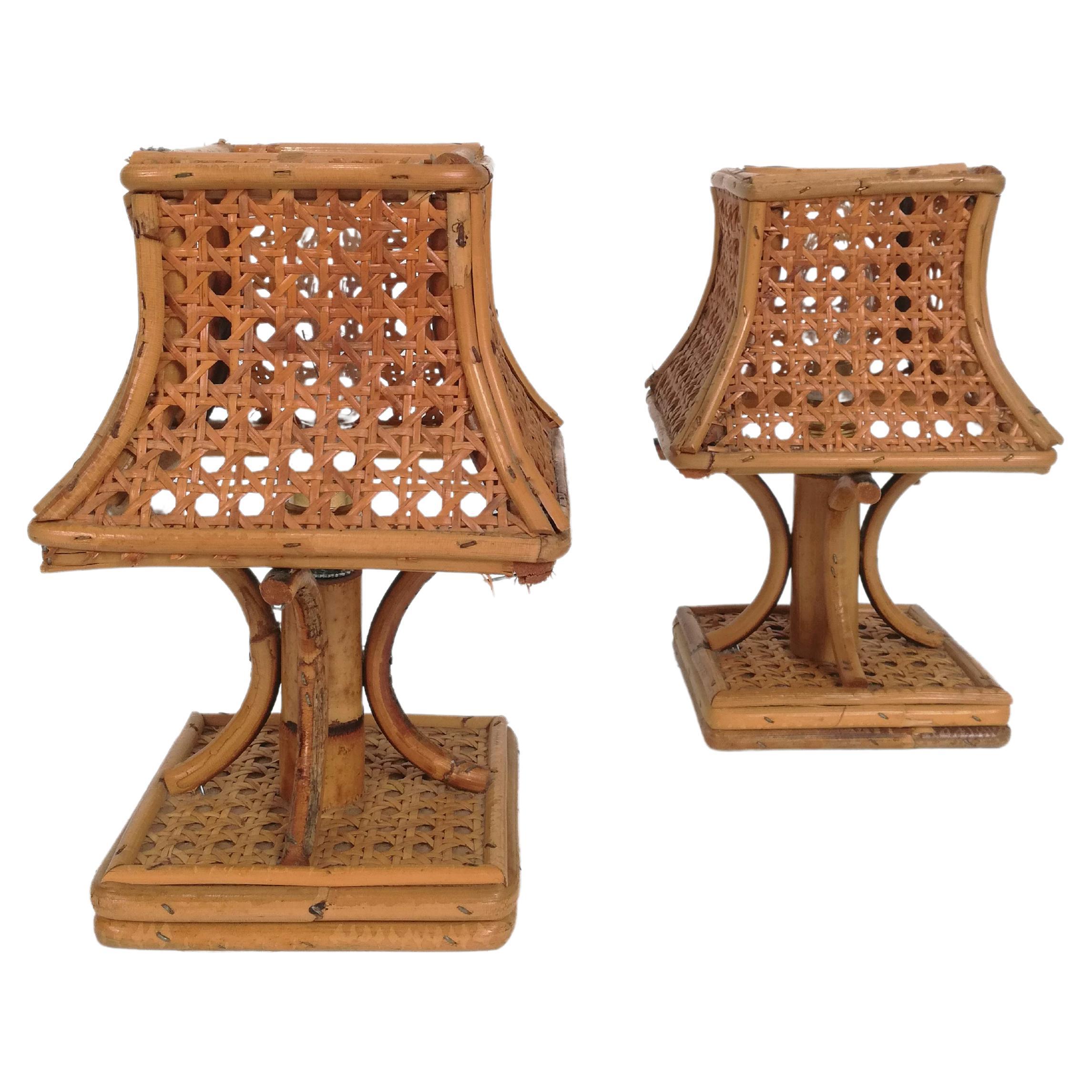 Set of 2 Midcentury Bedside Table Lamps in Rattan and Wicker Cane Webbing, Italy For Sale
