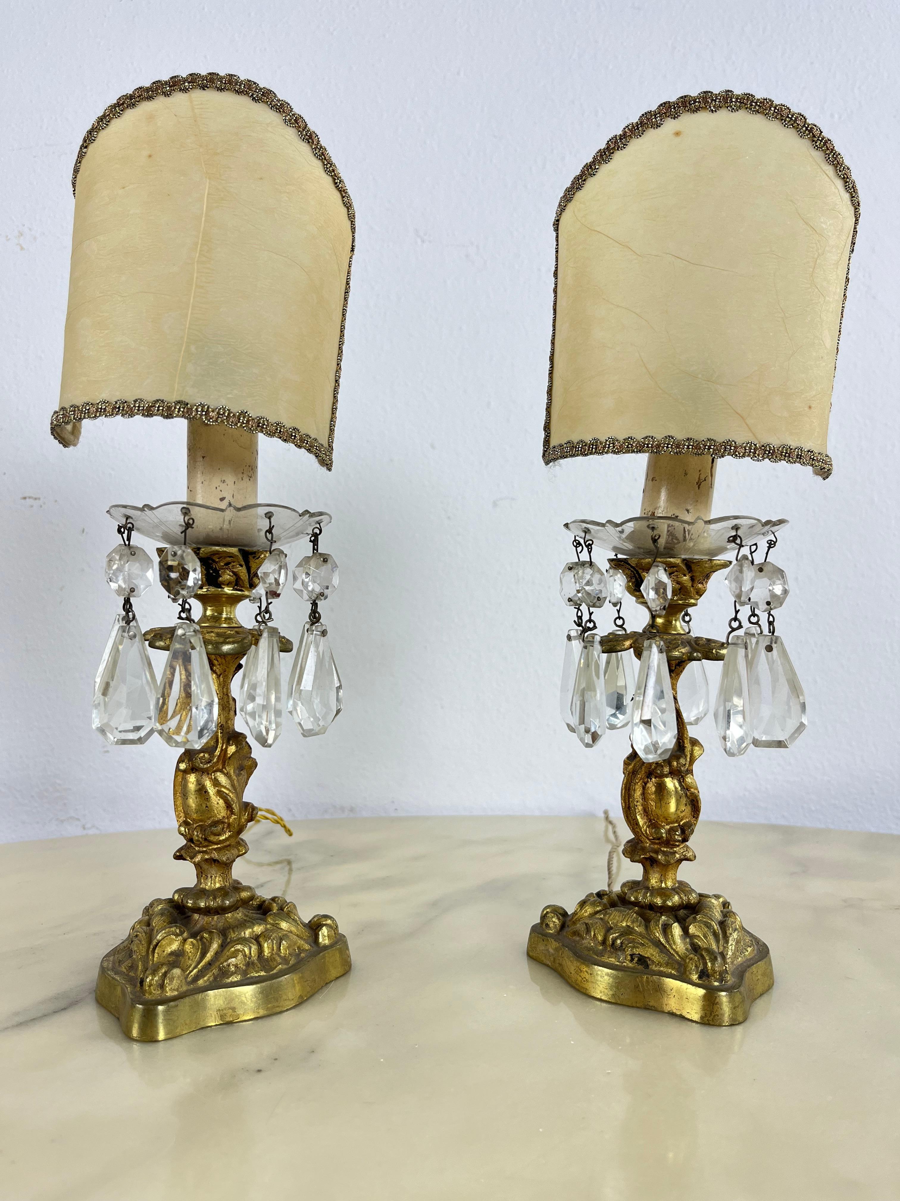 French Set of 2 Mid-Century Brass and Crystal Bedside Lamps Attributed to Maison Bagués For Sale