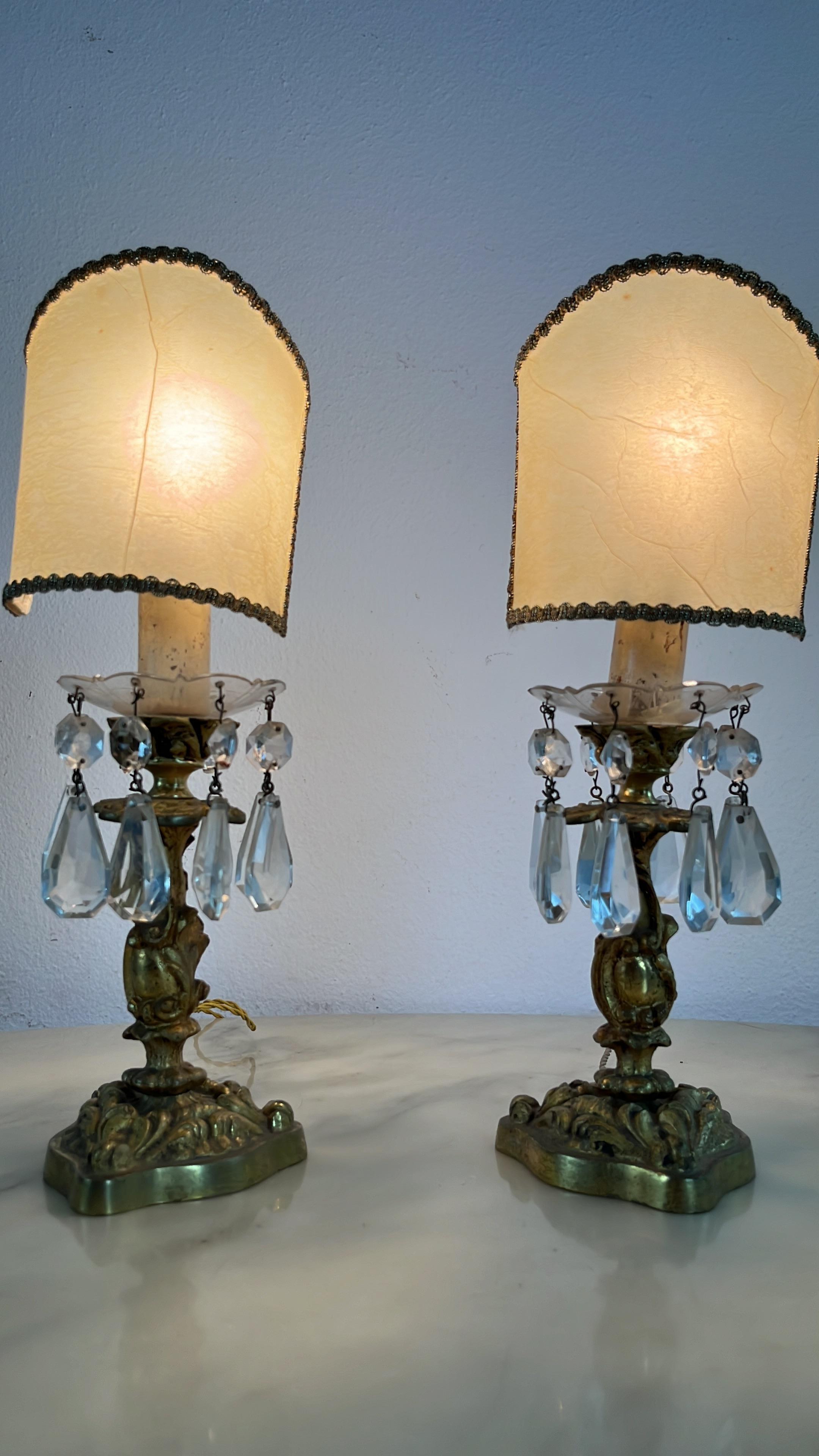 Set of 2 Mid-Century Brass and Crystal Bedside Lamps Attributed to Maison Bagués For Sale 3