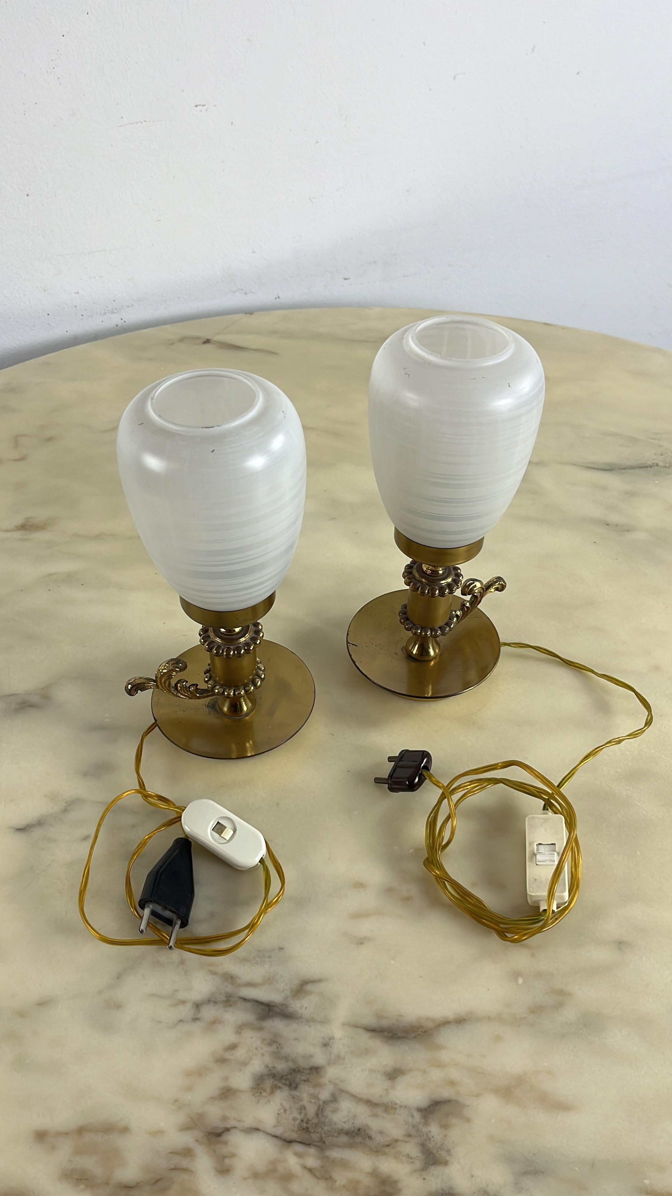 Ensemble de 2 lampes de table en laiton et verre de Murano des années 1960 Bon état - En vente à Palermo, IT