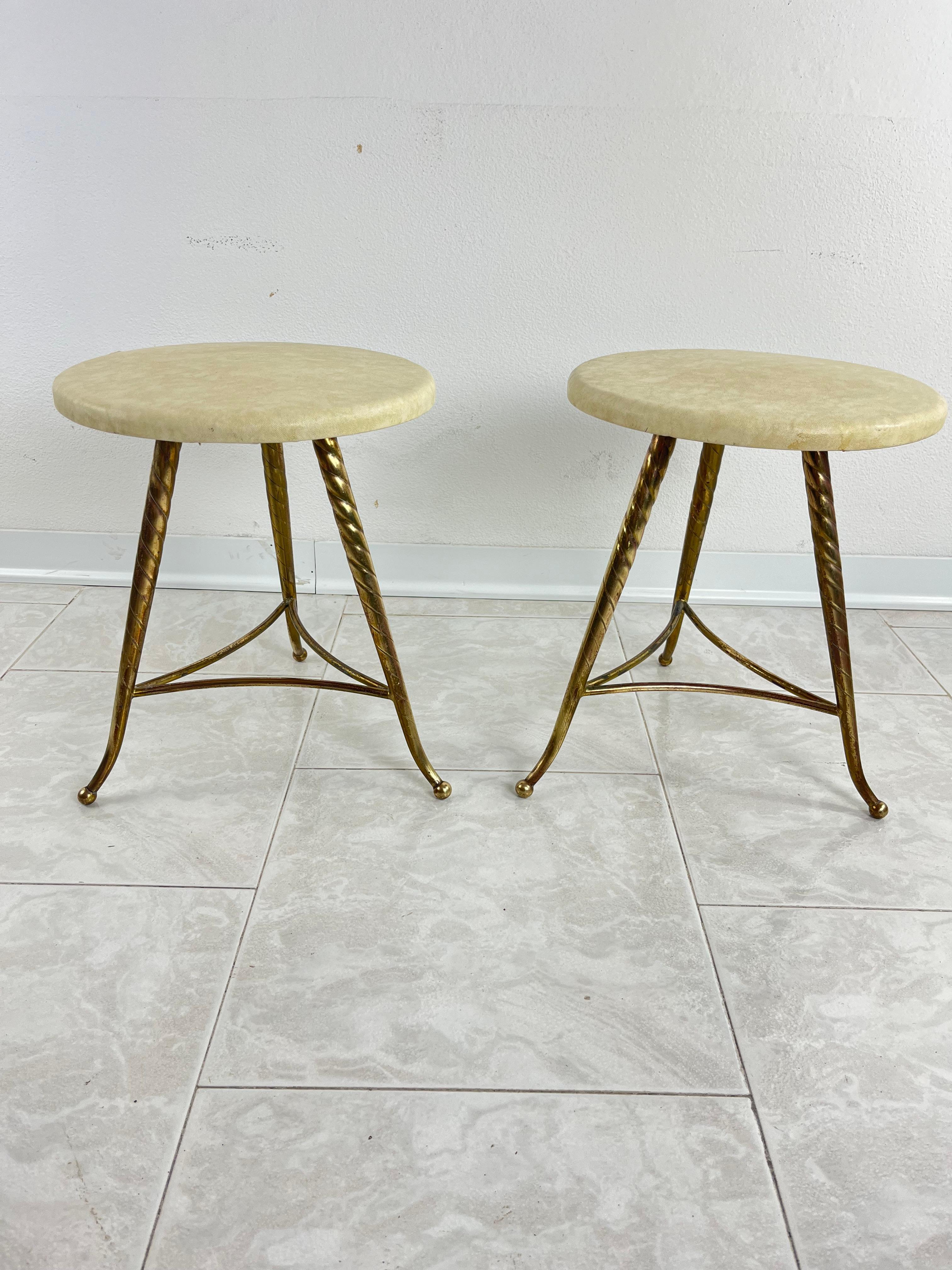 Set of 2 Mid-Century brass stools attributed to Paolo Buffa 1950s
Intact and in good condition, small signs of aging.