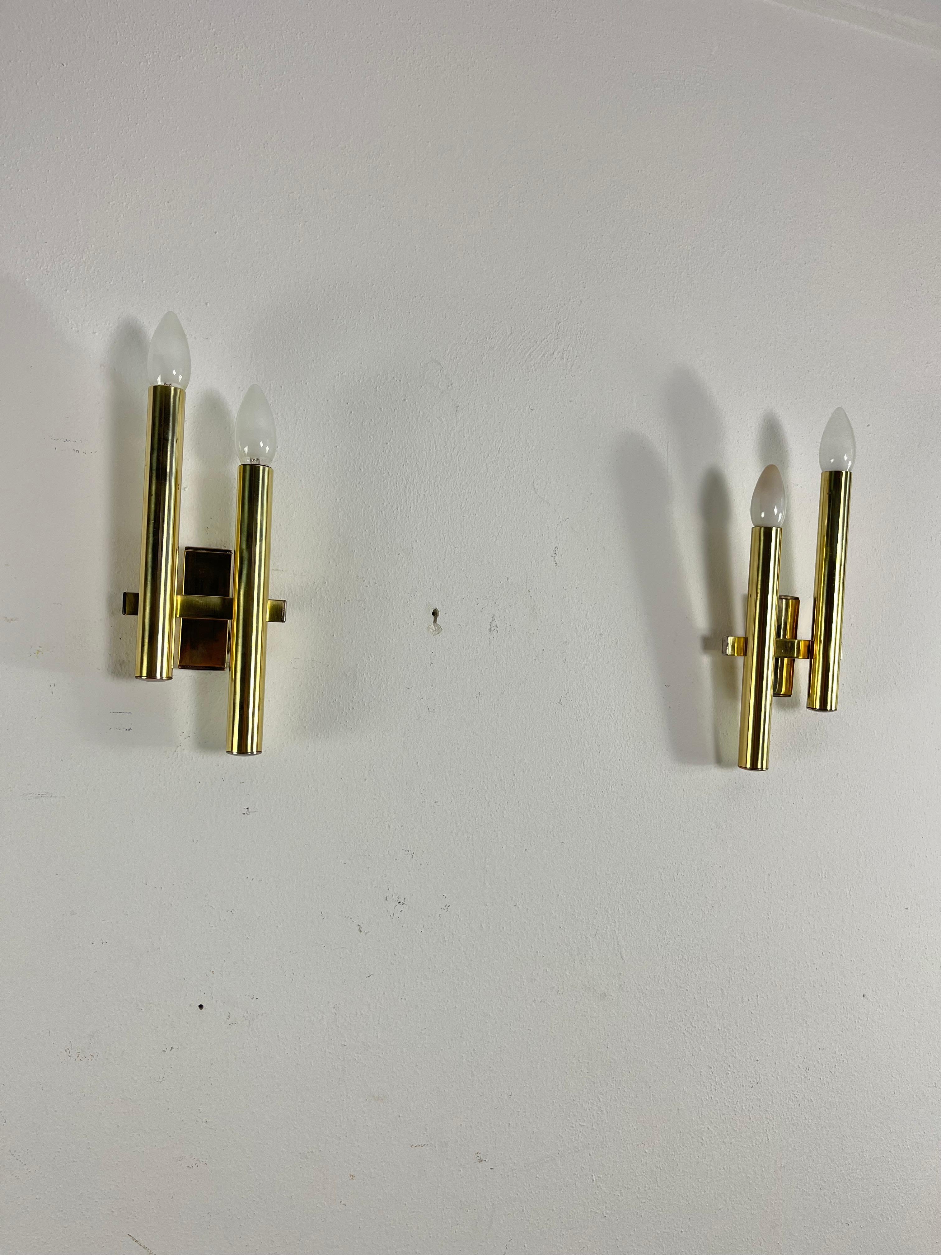 Set di 2 lampade da parete in ottone di metà secolo attribuite a Gaetano Sciolari, anni '60 In condizioni buone in vendita a Palermo, IT
