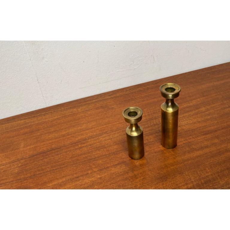 Mid-Century moderno Set di 2 portacandele in ottone danese di metà secolo di Boyes Metalkunst, anni '60 in vendita
