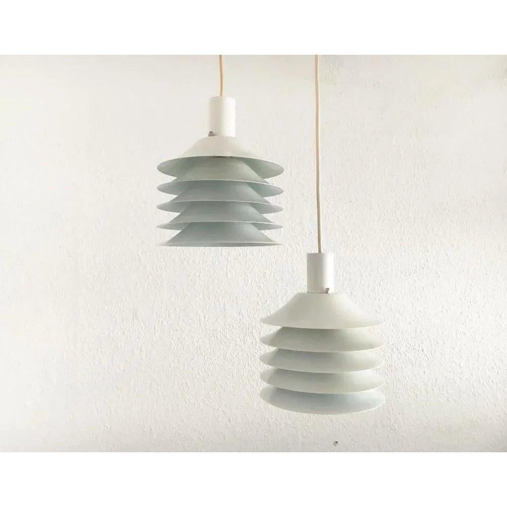 Set di 2 pendenti a lamelle danesi di metà secolo di Lyfa, anni '60 in vendita 1