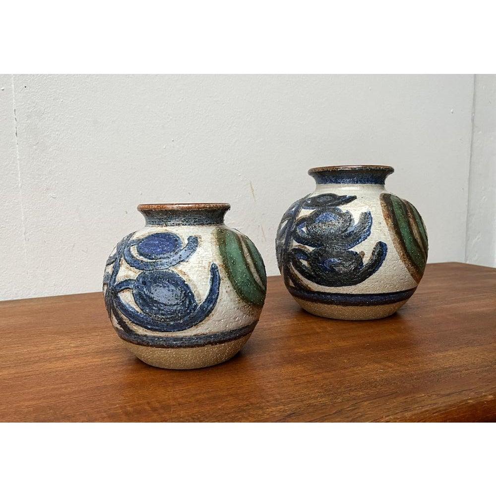 Set di 2 vasi a sfera in Studio Pottery danese del 1960 di Søholm, metà del secolo scorso in vendita 4