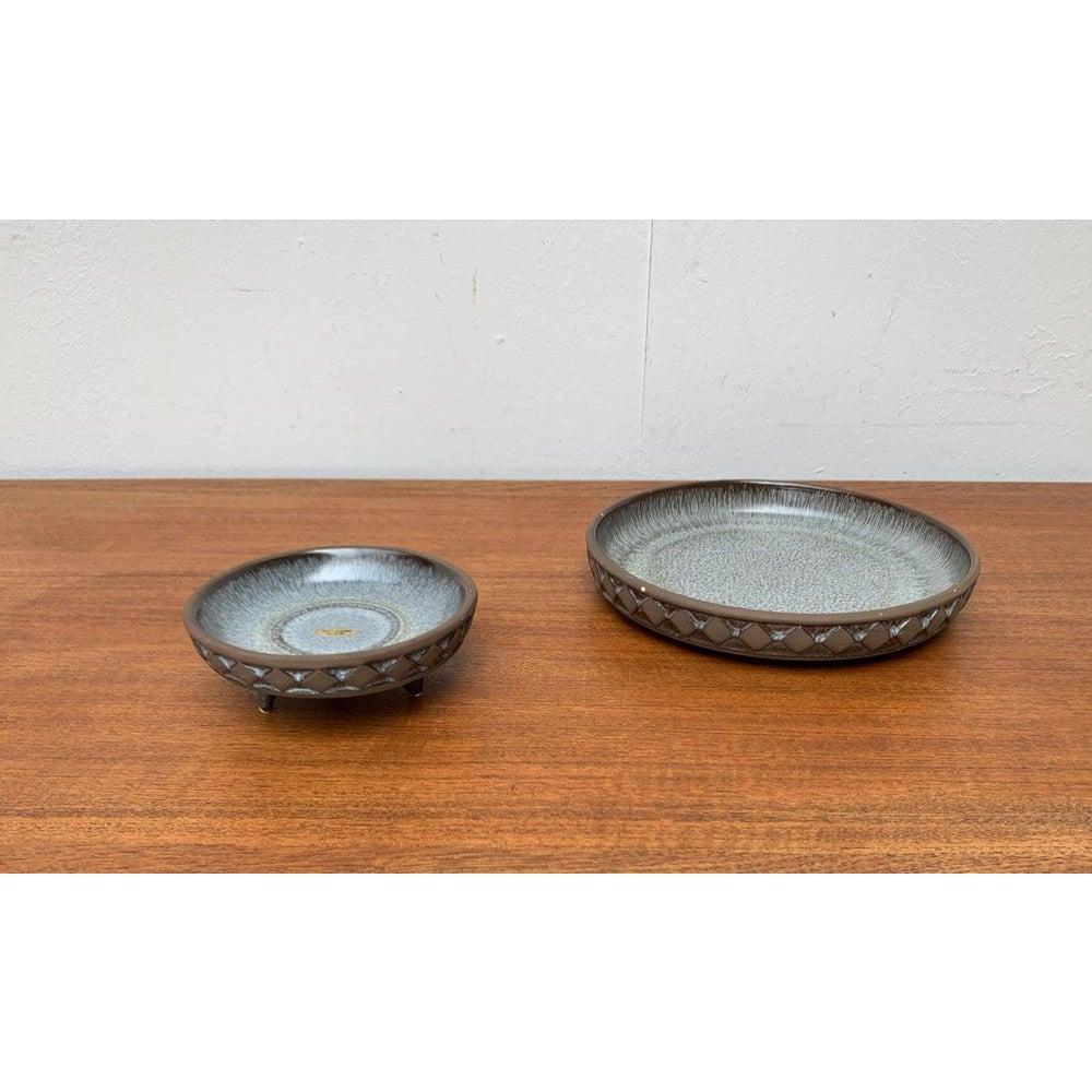 Set di 2 ciotole in Studio Pottery danese di metà secolo di Frank Keramik, anni '60 in vendita 3