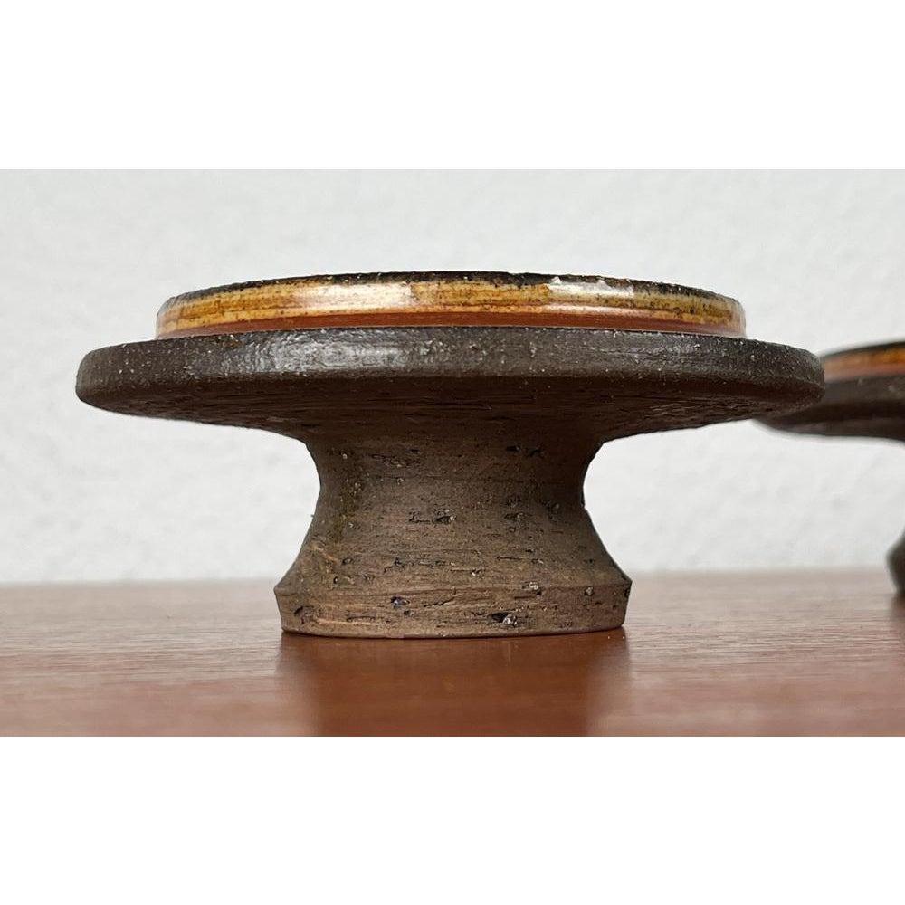 Set di 2 portacandele in Studio Pottery danese del 1960 di Lise Eder, metà secolo. in vendita 5
